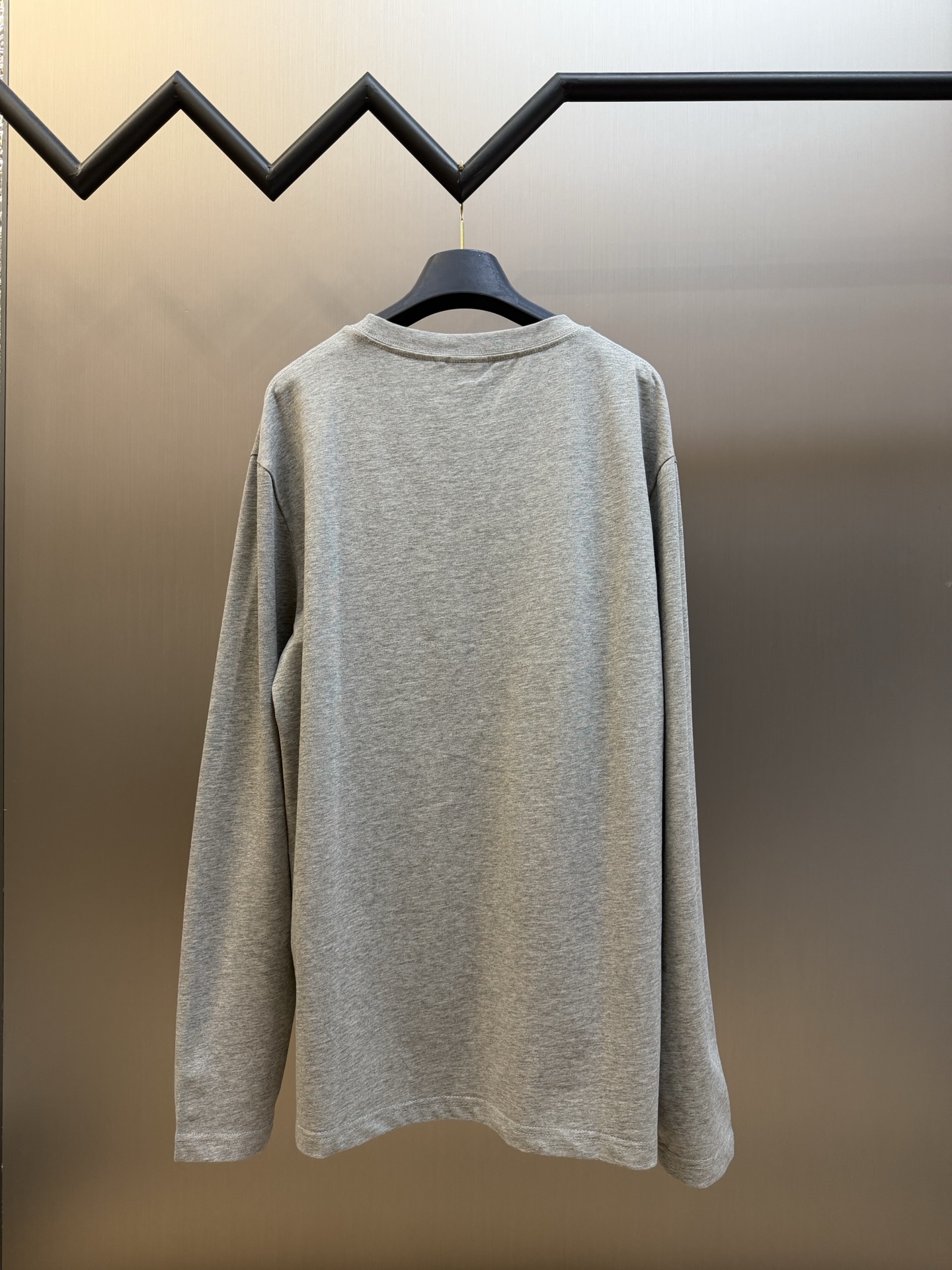 Dr Montaigne embroidery crew neck long sleeves Cotton jersey fabric, long sleeves made of 15-count special woven compact cotton, weight 230g/m²; with 32-count 1×1 rib, 340g/m² - Image 4