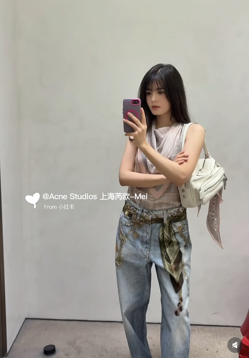 Acne Studios was silk scarf jewelry chain 3D printed jeans Fabric: Made of brushed non-elastic fabric, 3D effect printing details, laser burning positioning and cutting, the overall routing is straight and delicate, the fabric is comfortable and soft, the color is consistent and there is no color difference, it can be matched with the same style to create a fashionable look, to control various occasions, customized hardware, threads, accessories, matching, same style for men and women -Color: old blue -Size: XXS XS S M L XL - Image 21