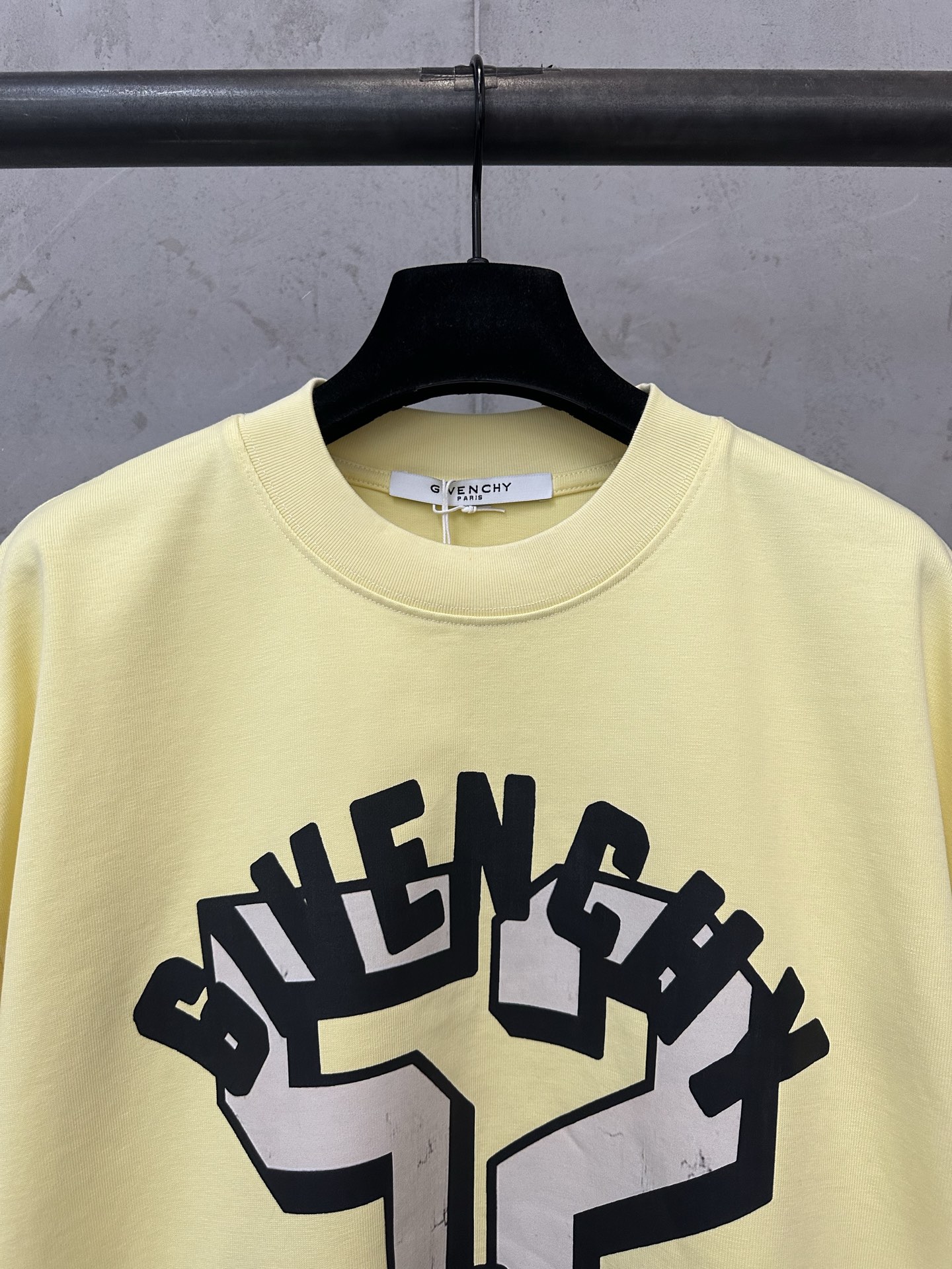 New autumn and winter heavy 400g short sleeves Givenchy Givenchy 26ss Vibrant 52 printed short-sleeved T-shirt Fabric: Made of high-definition super-heavy-weight cotton double-yarn compact Xinjiang cotton, weight 400g, with 2*2 Solona rib 420g, clean cloth surface, clear cloth texture, tight feel, stiff, high color fastness, no deformation, no discoloration, custom hardware, threads, accessories, alignment, same style for men and women -Color: black white yellow -Size: XS S M L XL - Image 5