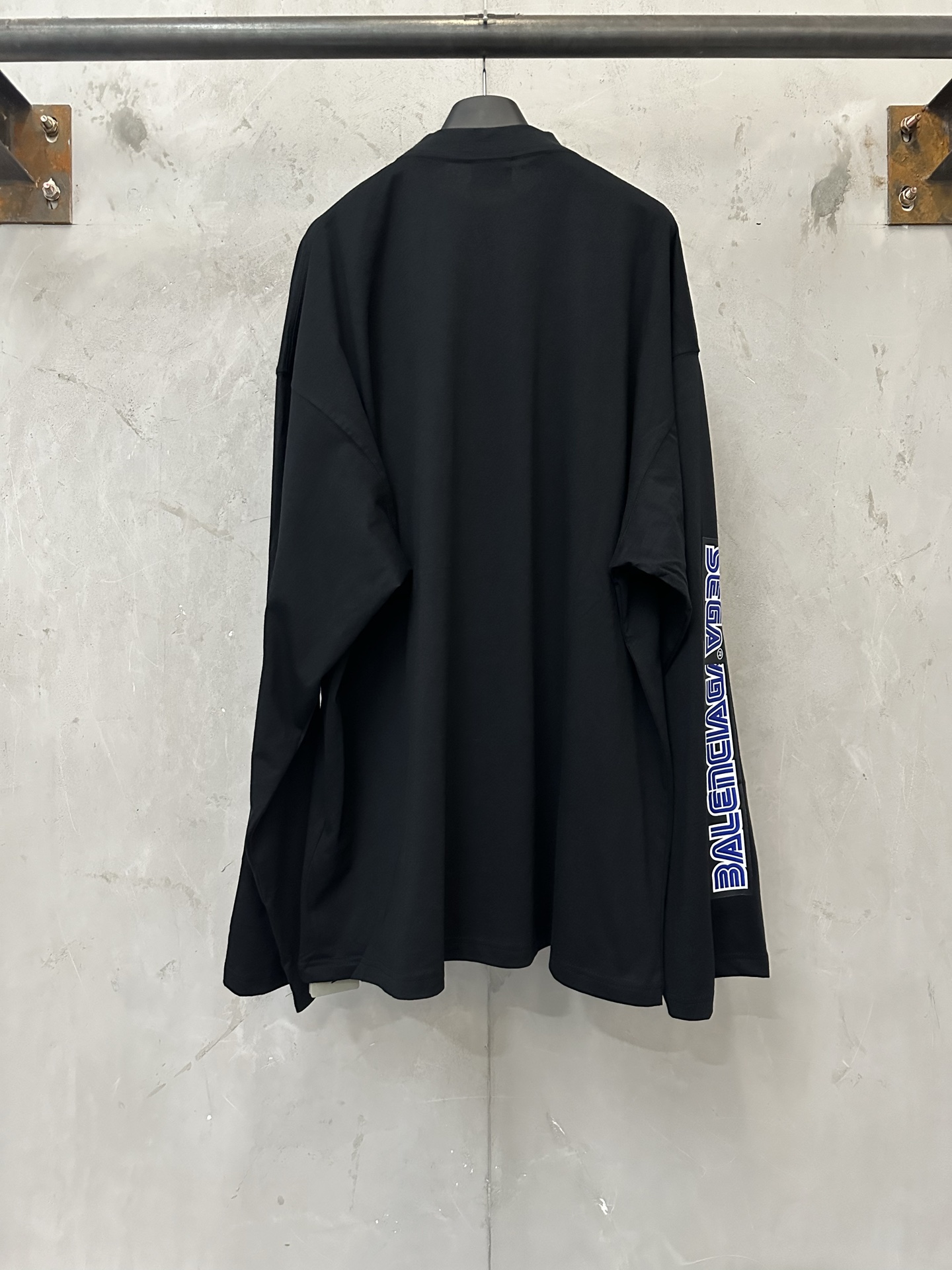 Balenciaga Balenciaga 26ss SEGA Sega co-branded offset overprint logo long-sleeved T-shirt Fabric: Made of double yarn retro plain knitted fabric 320g, with 32S double yarn 1*1 thread, custom hardware, thread, accessories, plate alignment, same style for men and women -Color: black -Size: XS S M L - Image 2