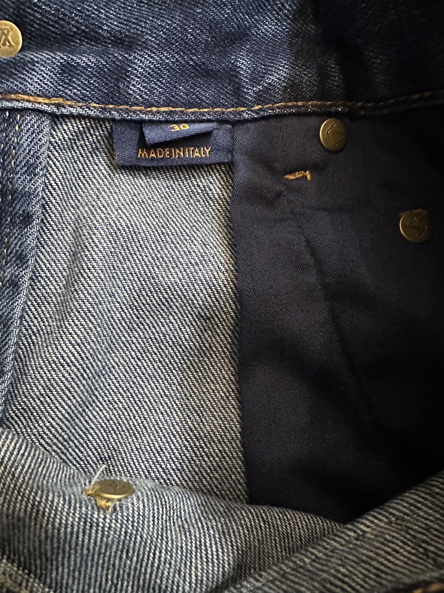 LOUIS VUITTON 26FW LV logo cuffed skateboard jeans Fabric: Made of 14 ammonia full warp fine cotton denim sweatshirt material, customized hardware, threads, accessories, plate alignment, same style for men and women -Color: blue -Size: 30 32 34 36 - Image 12