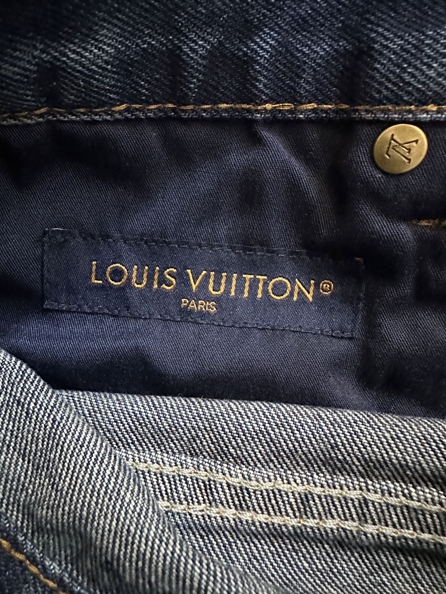 LOUIS VUITTON 26FW LV logo cuffed skateboard jeans Fabric: Made of 14 ammonia full warp fine cotton denim sweatshirt material, customized hardware, threads, accessories, plate alignment, same style for men and women -Color: blue -Size: 30 32 34 36 - Image 13
