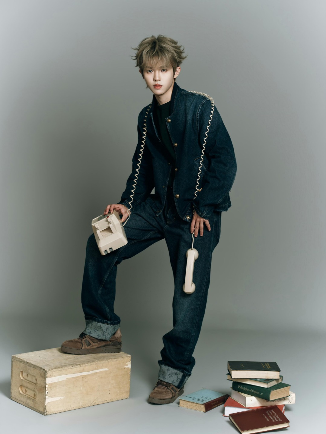 LOUIS VUITTON 26FW LV logo cuffed skateboard jeans Fabric: Made of 14 ammonia full warp fine cotton denim sweatshirt material, customized hardware, threads, accessories, plate alignment, same style for men and women -Color: blue -Size: 30 32 34 36 - Image 20