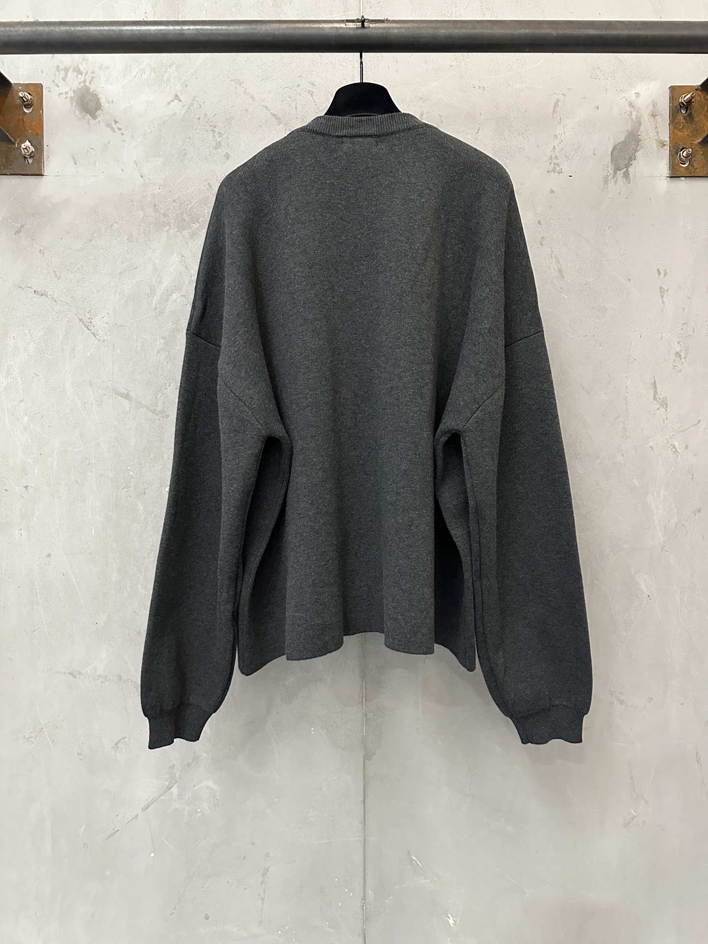 LOEWE ss26 pocket embossed logo sweater Fabric: Cotton blended wool, 70% cotton, 15% wool, 10% viscose - Image 2