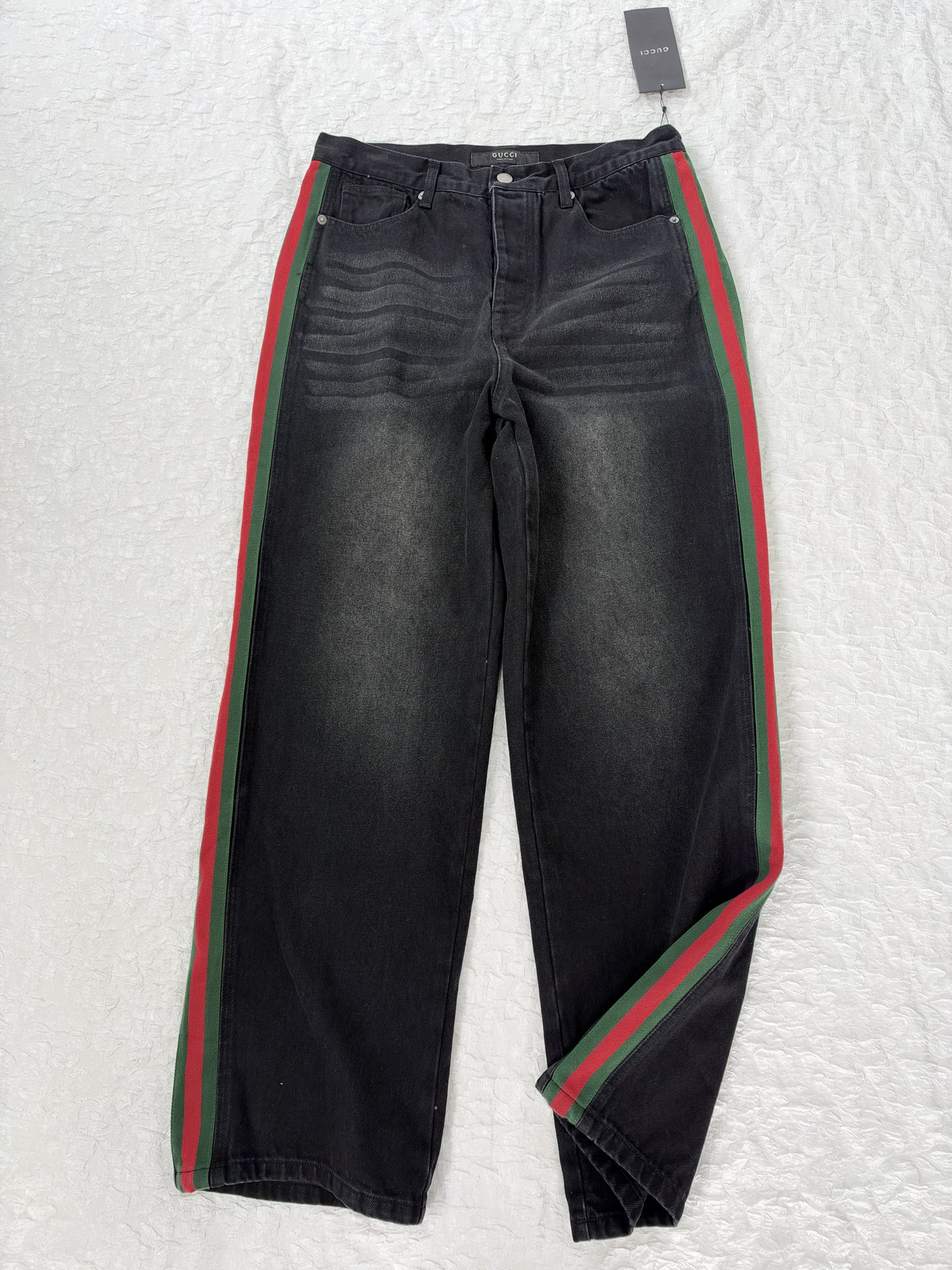 Gucc*/Gucci SS26 washed black side webbing straight jeans Made from heavy denim fabric, the hardness and drape are comparable to the original version - Image 3
