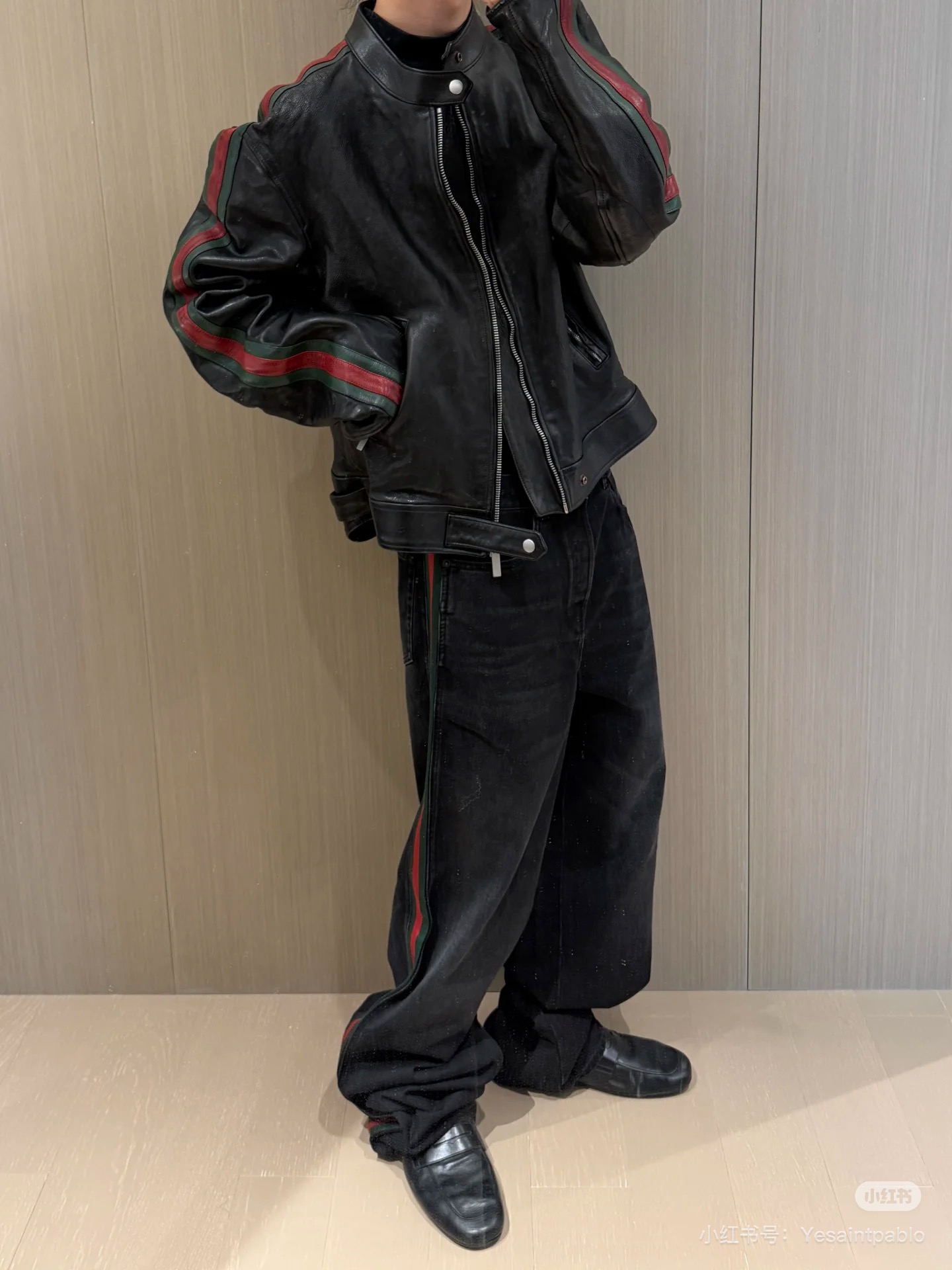 Gucc*/Gucci SS26 washed black side webbing straight jeans Made from heavy denim fabric, the hardness and drape are comparable to the original version - Image 15