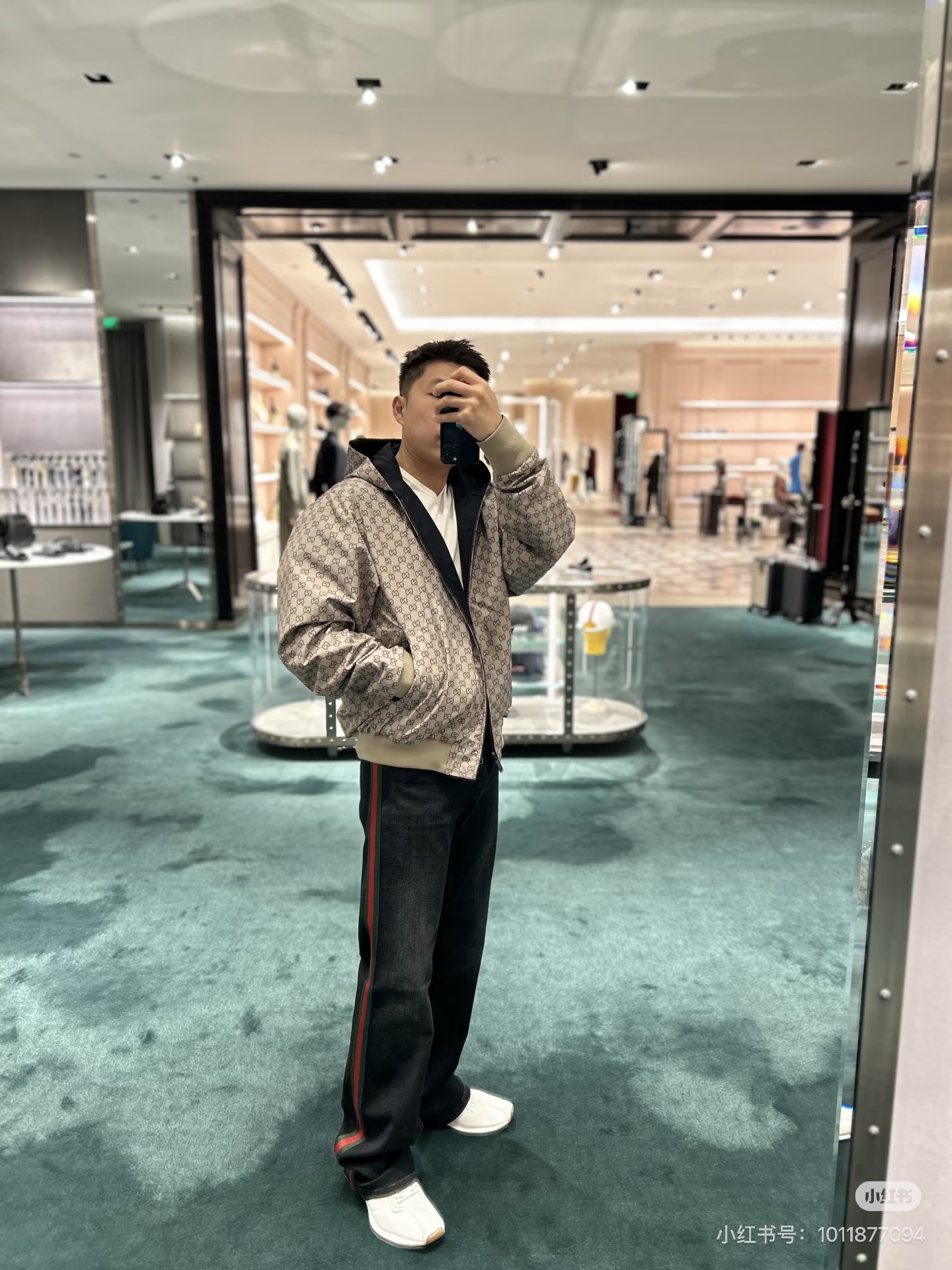 Gucc*/Gucci SS26 washed black side webbing straight jeans Made from heavy denim fabric, the hardness and drape are comparable to the original version - Image 16
