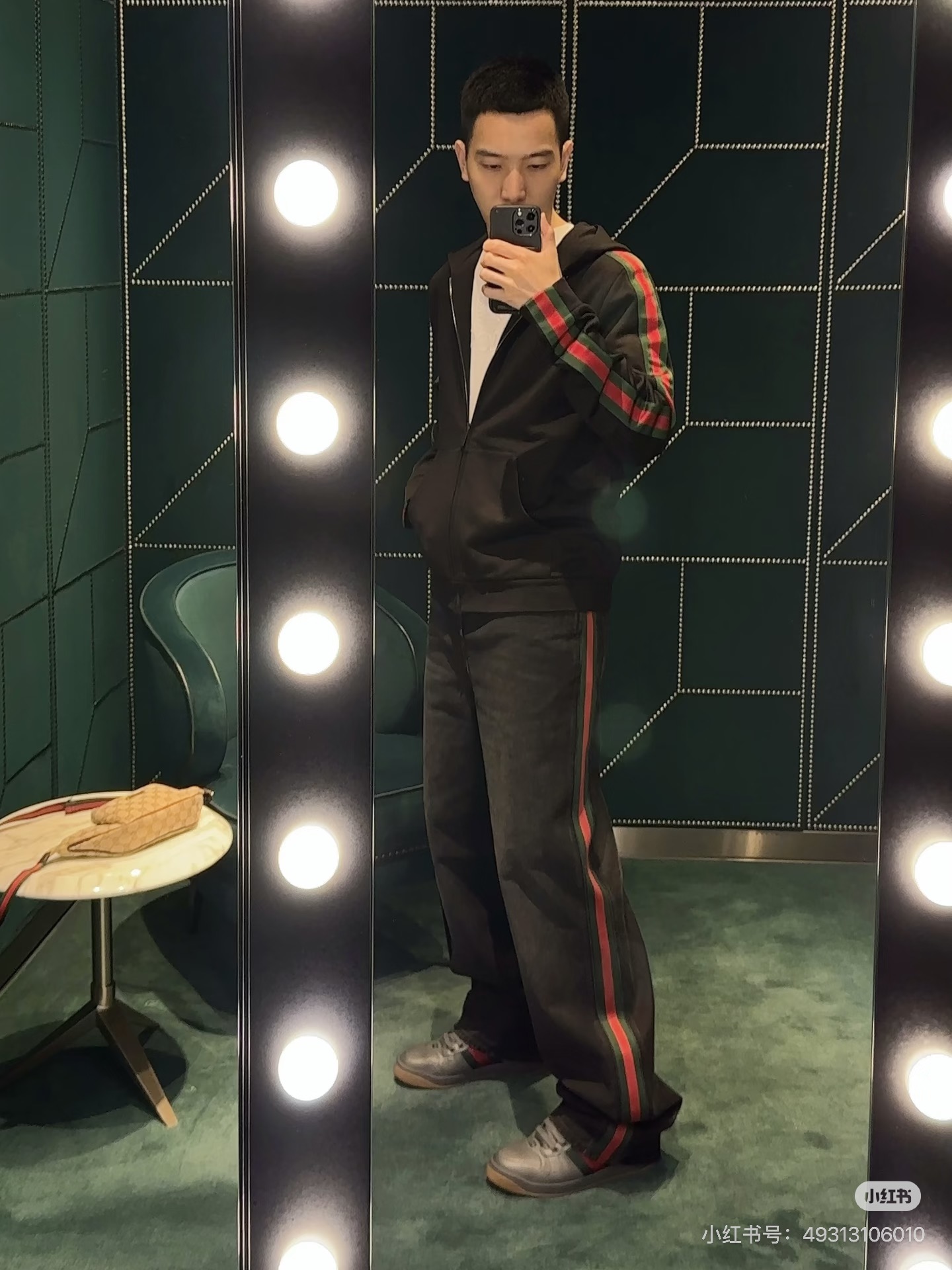 Gucc*/Gucci SS26 washed black side webbing straight jeans Made from heavy denim fabric, the hardness and drape are comparable to the original version - Image 17