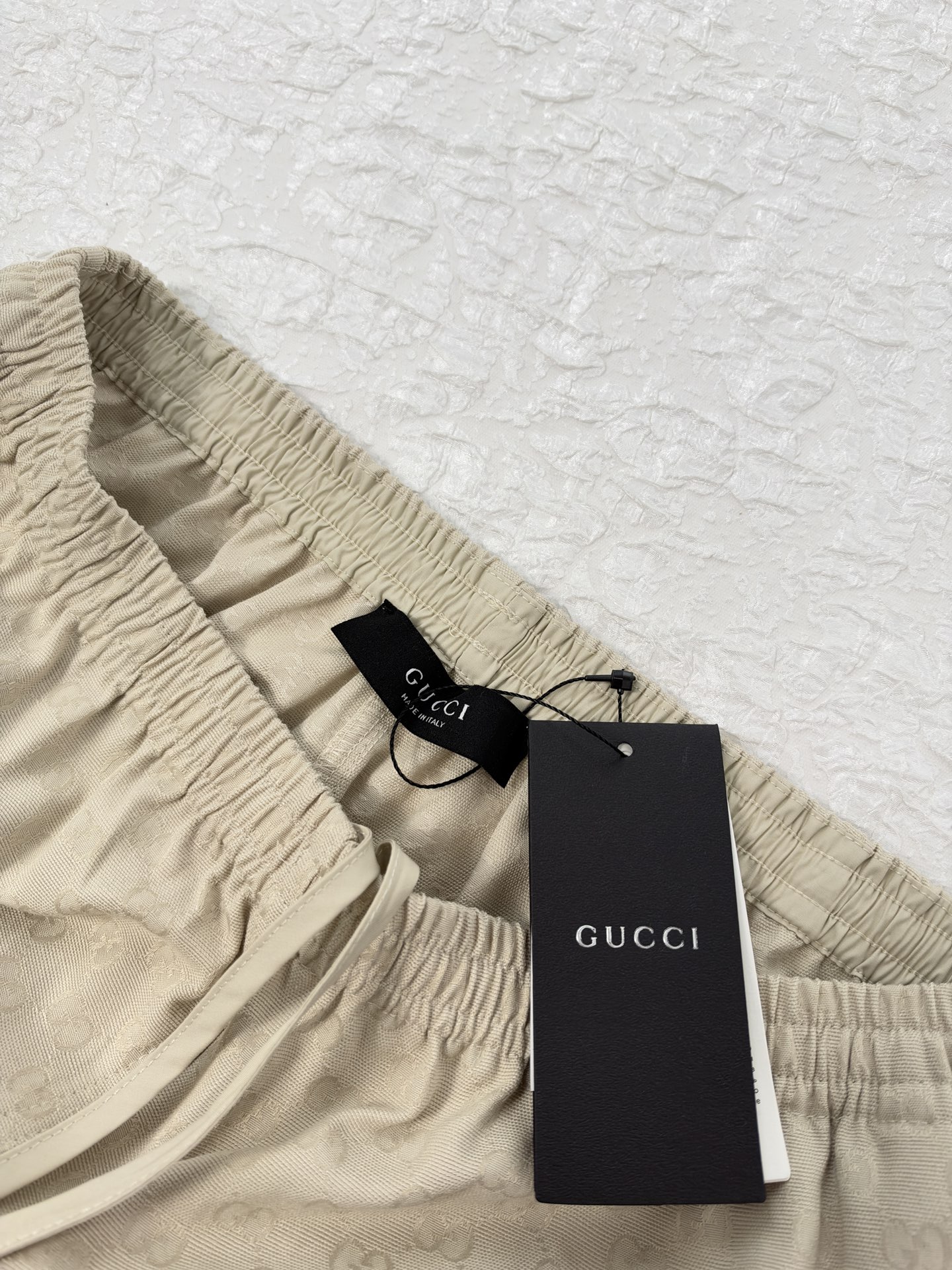 Gucc*/Gucci SS26 GG all-over printed dark pattern jacquard suit trousers A full set of custom-woven dark-grain jacquard fabrics, specifically custom-woven dark-grain jacquard - Image 4