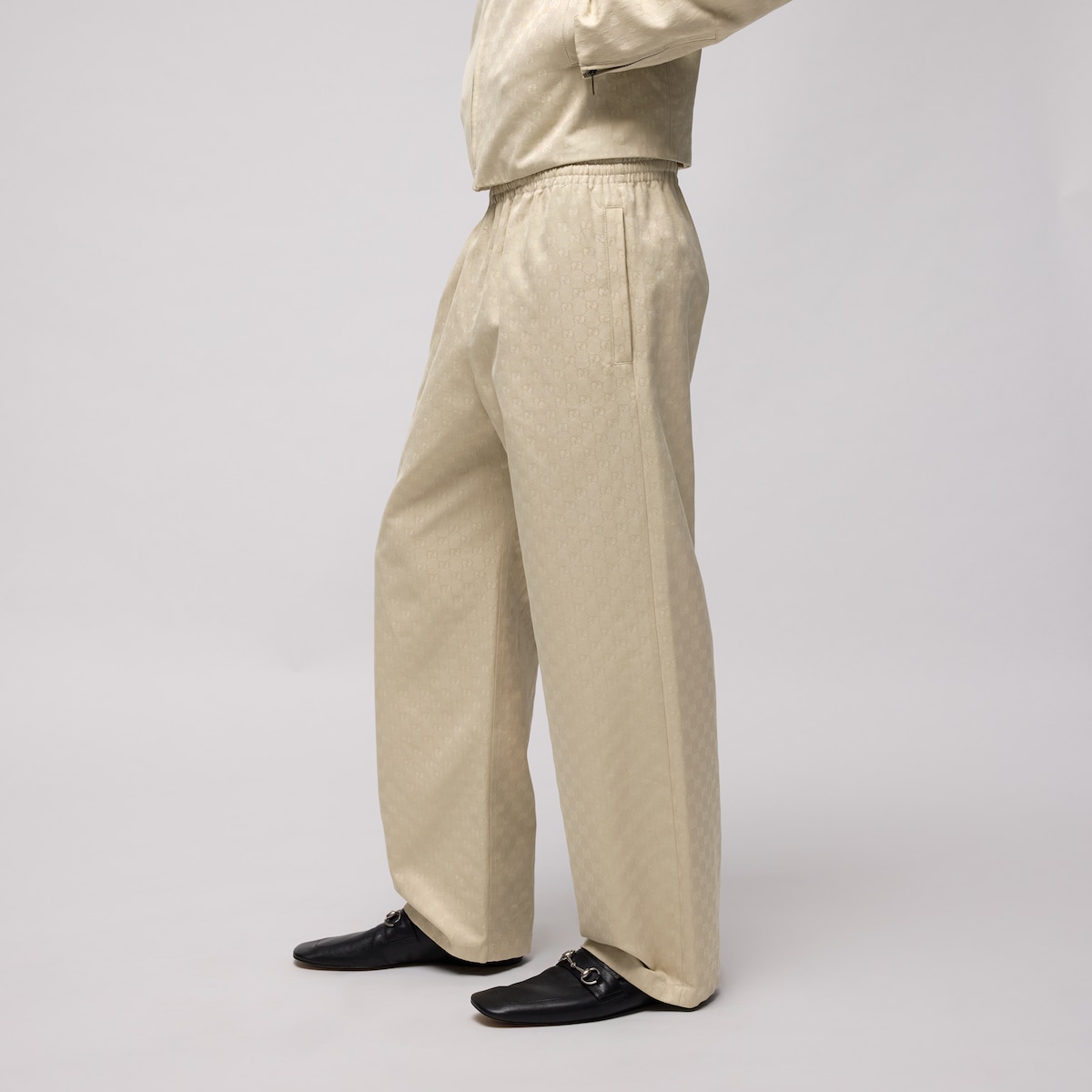 Gucc*/Gucci SS26 GG all-over printed dark pattern jacquard suit trousers A full set of custom-woven dark-grain jacquard fabrics, specifically custom-woven dark-grain jacquard - Image 12