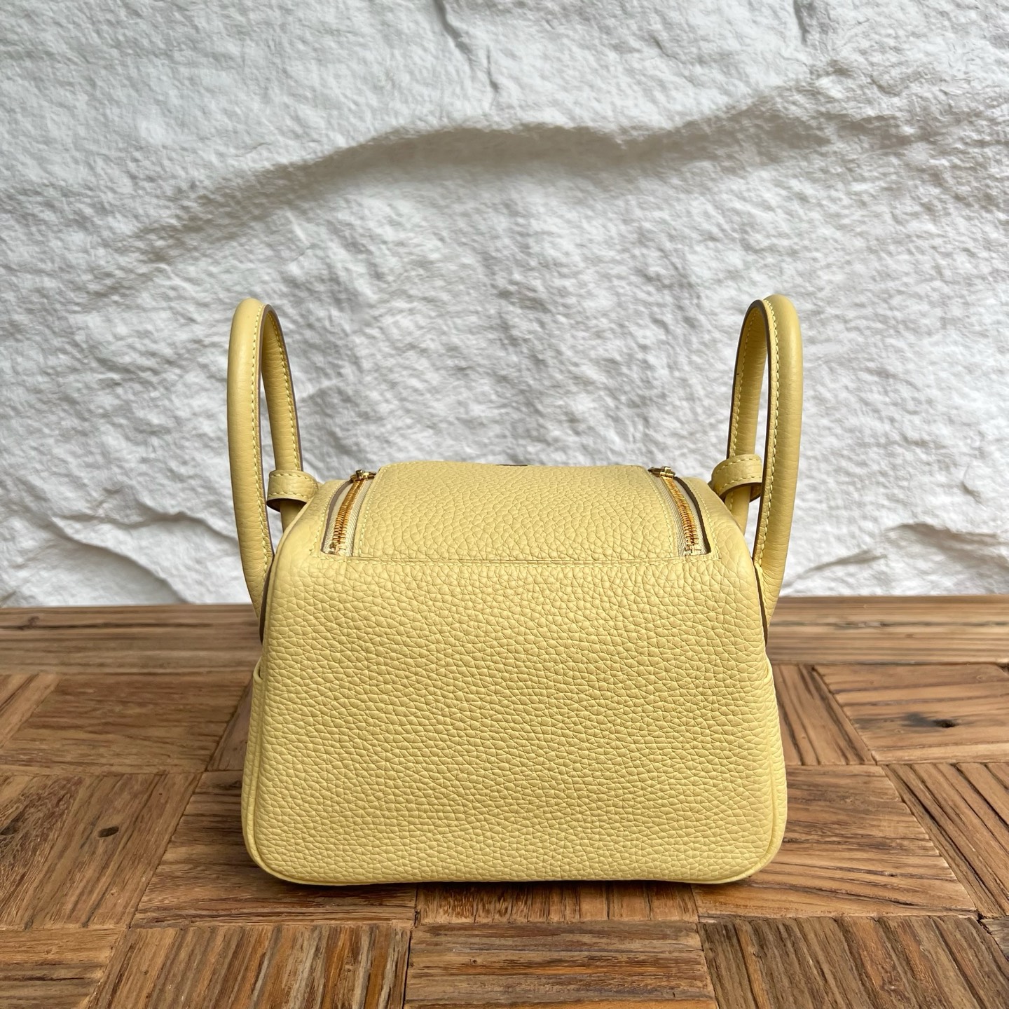 MiniLindy 19cm Clemence original imported tc large cowhide leather Color: 1Z chick yellow Fully handmade wax stitching Gold buckle customized✈️ - Image 4