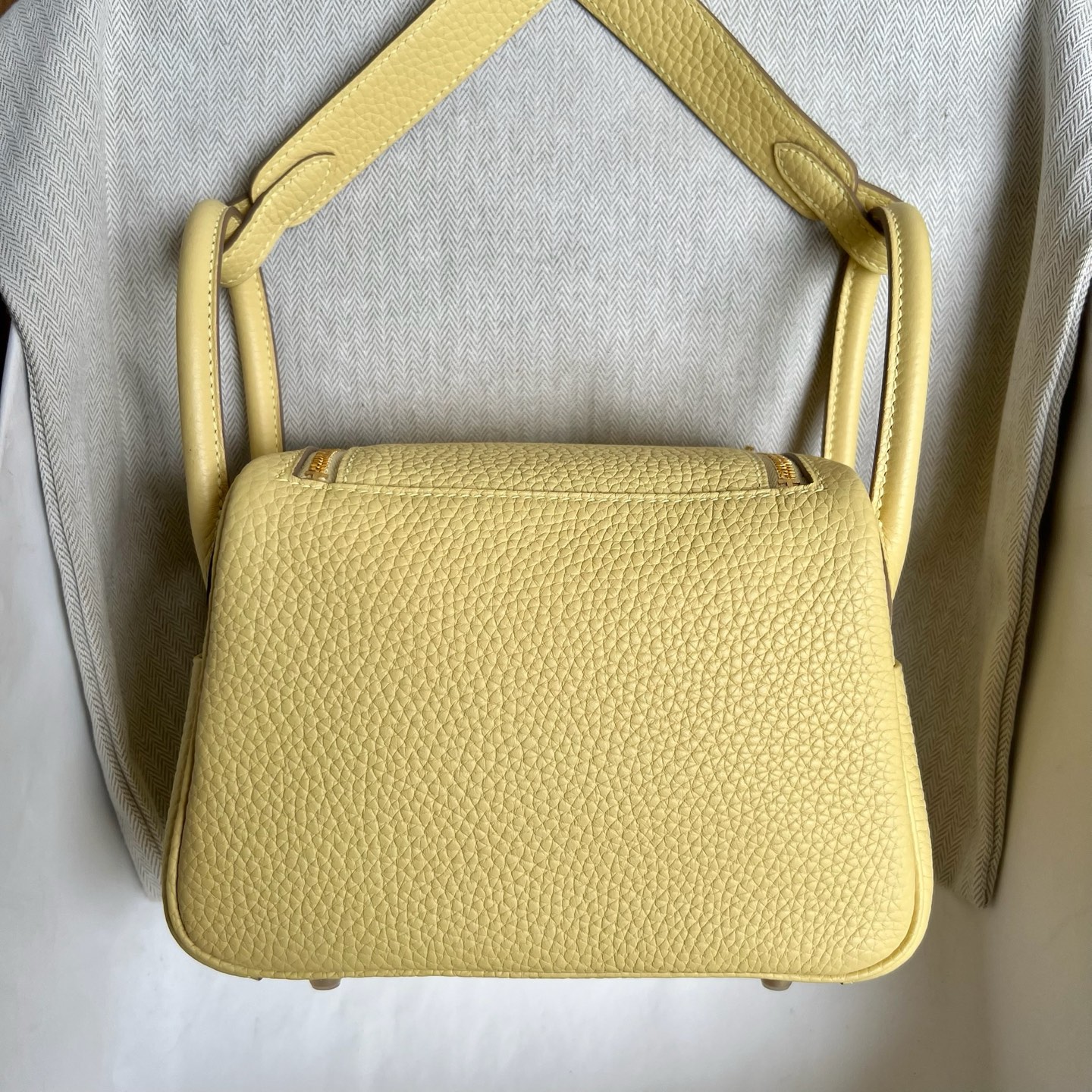 MiniLindy 19cm Clemence original imported tc large cowhide leather Color: 1Z chick yellow Fully handmade wax stitching Gold buckle customized✈️ - Image 13