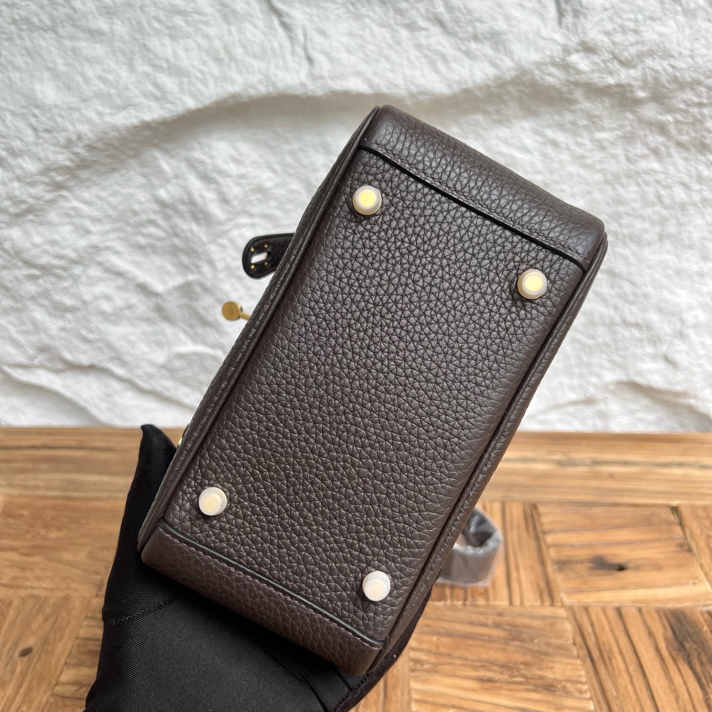 MiniLindy 19cm Clemence original imported tc large cowhide leather Color: Ck46 ebony color Fully handmade wax stitching Gold buckle customized✈️ - Image 9