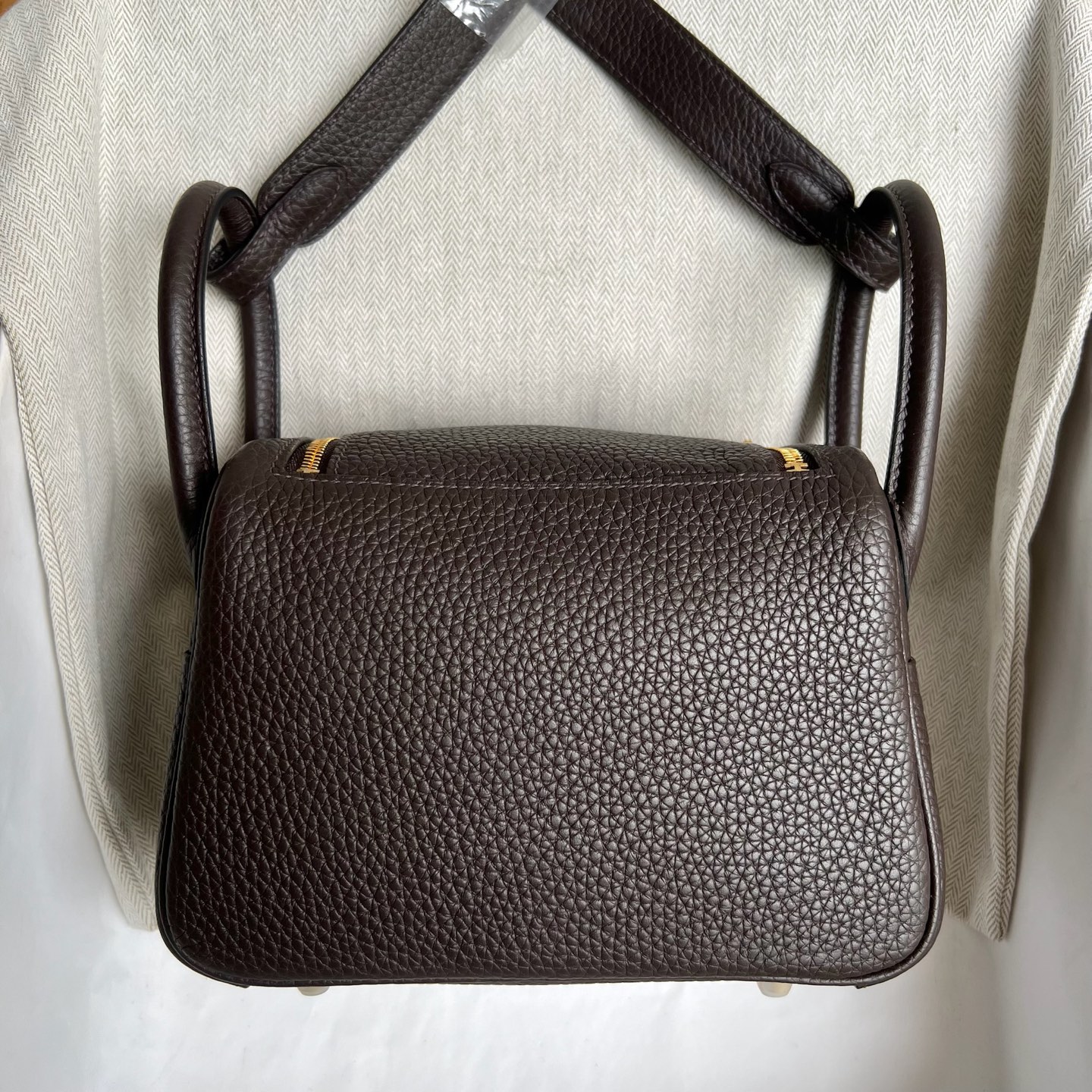 MiniLindy 19cm Clemence original imported tc large cowhide leather Color: Ck46 ebony color Fully handmade wax stitching Gold buckle customized✈️ - Image 13