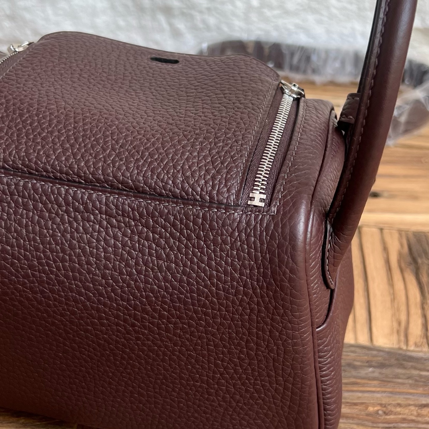 Spot Mini Lindy 19cm Clemence original imported tc large cowhide Color: 0G saddle red Rouge Sellier Fully handmade wax stitching Silver buckle Stock - Image 5