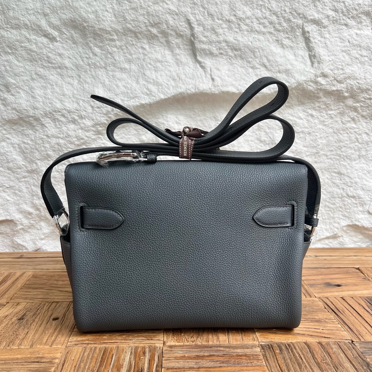 In stock Kelly Messenger messenger bag Togo original imported German calfskin Color: H0 haze gray, all hand-waxed seams Silver buckle Stock - Image 4