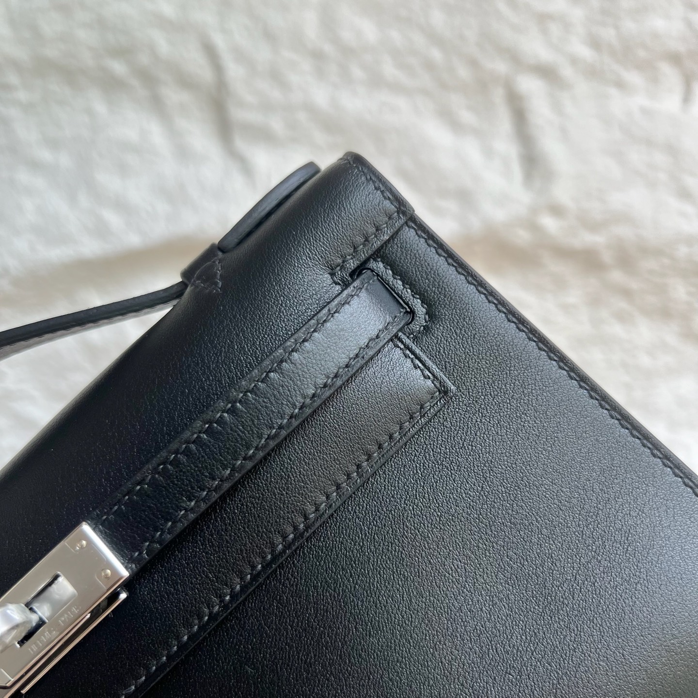 Mini Kelly Pochette 22cm Swift Color: Ck89 black with I2 cream white inside Fully handmade wax stitching Silver buckle customized✈️ - Image 2