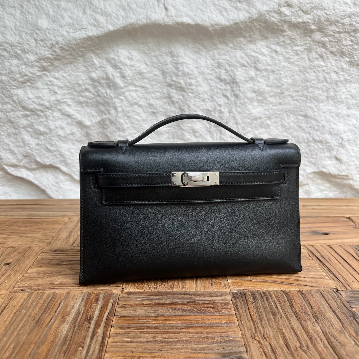 Mini Kelly Pochette 22cm Swift Color: Ck89 black with I2 cream white inside Fully handmade wax stitching Silver buckle customized✈️ - Image 10