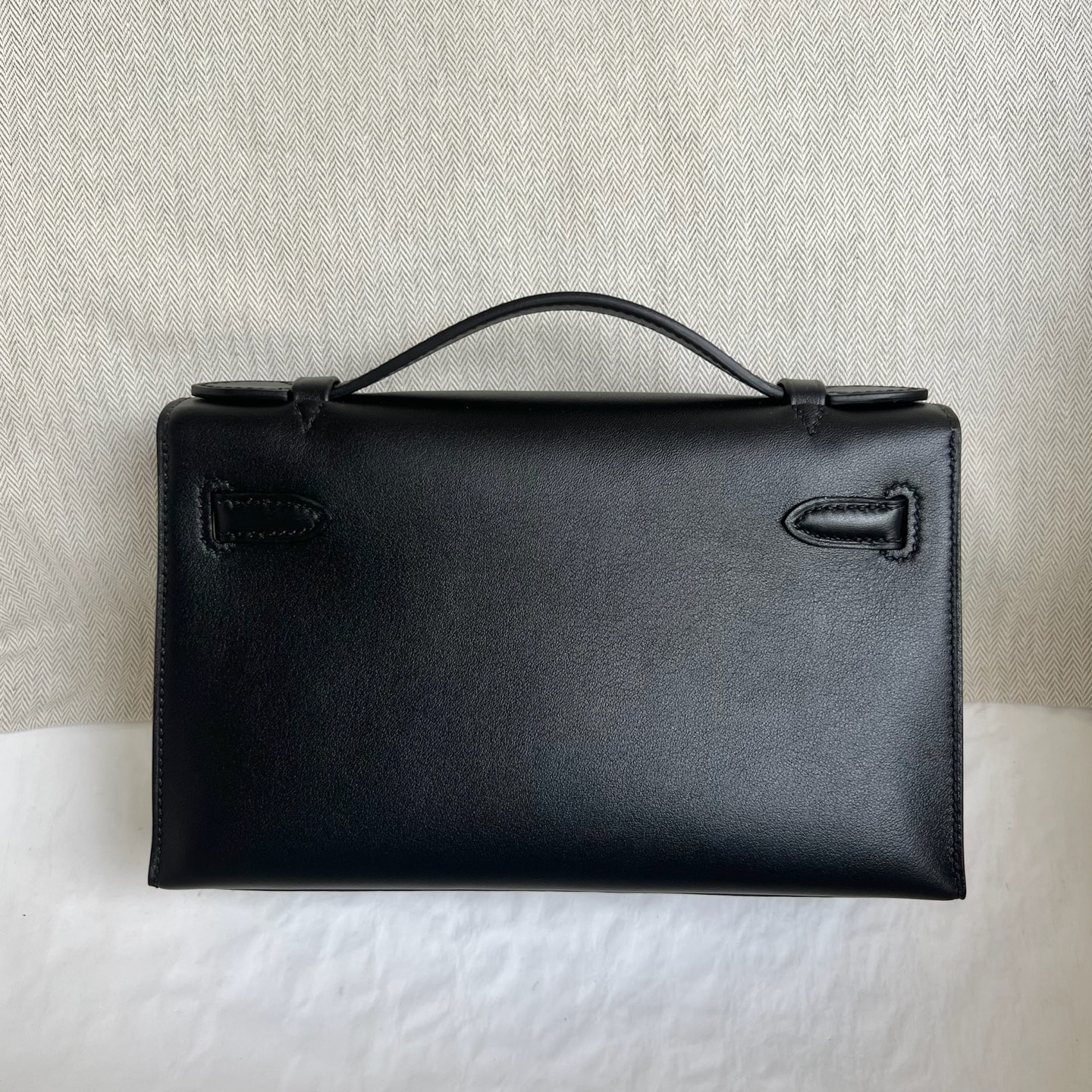 Mini Kelly Pochette 22cm Swift Color: Ck89 black with I2 cream white inside Fully handmade wax stitching Silver buckle customized✈️ - Image 13