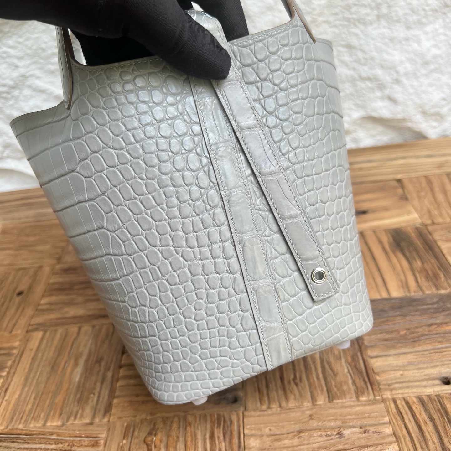 Picotin 18cm matte American alligator Color: Ck80 Pearl Gray Matte Alligator Crocodile Fully handmade wax stitching Silver buckle customized✈️ - Image 4