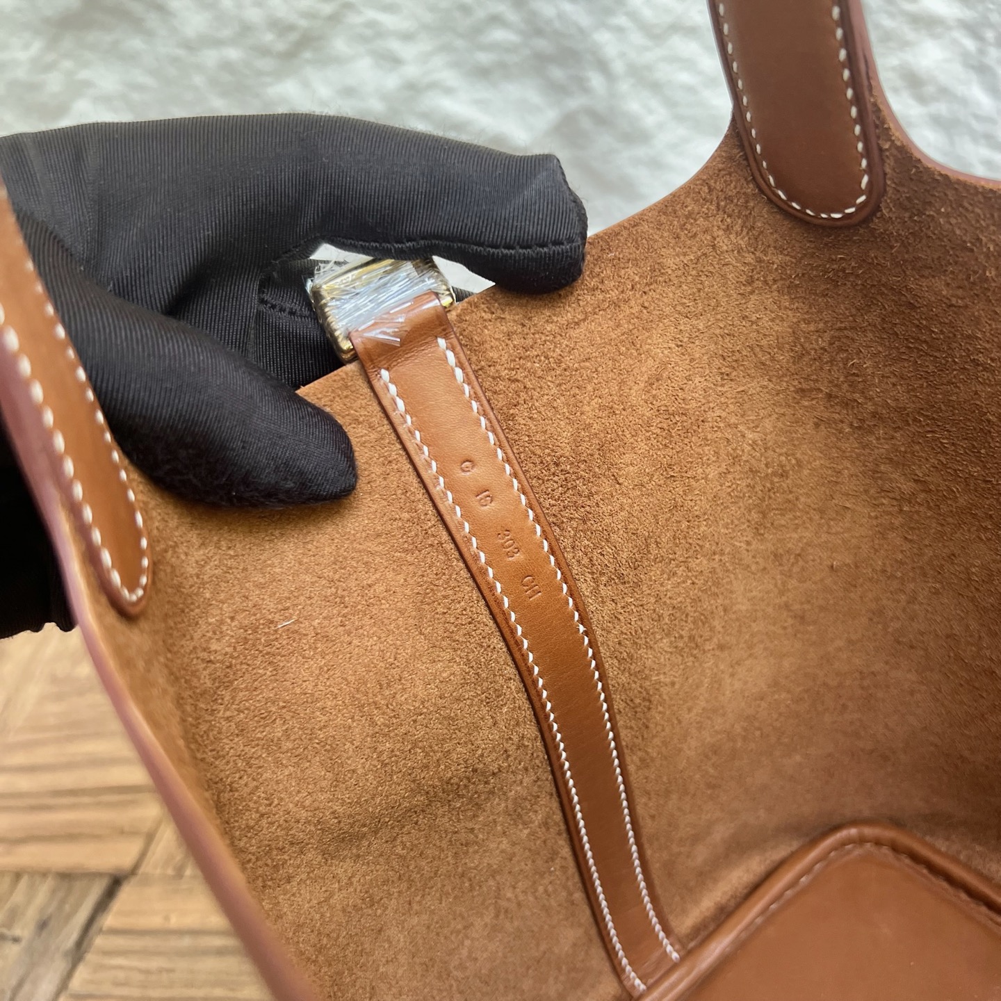 Picotin 18cm Barenia imported plain saddle leather Color: CC34 original color, fully handmade wax thread sewing Gold buckle customized✈️ - Image 6