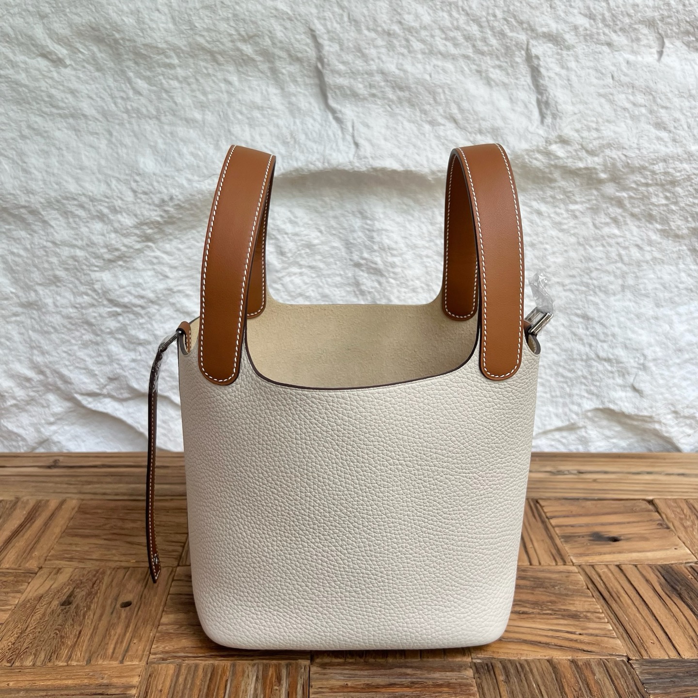 Picotin 18cm Clemence/Swift Color: Ck10 milkshake white/Ck37 golden brown Fully handmade wax stitching Phw customized✈️