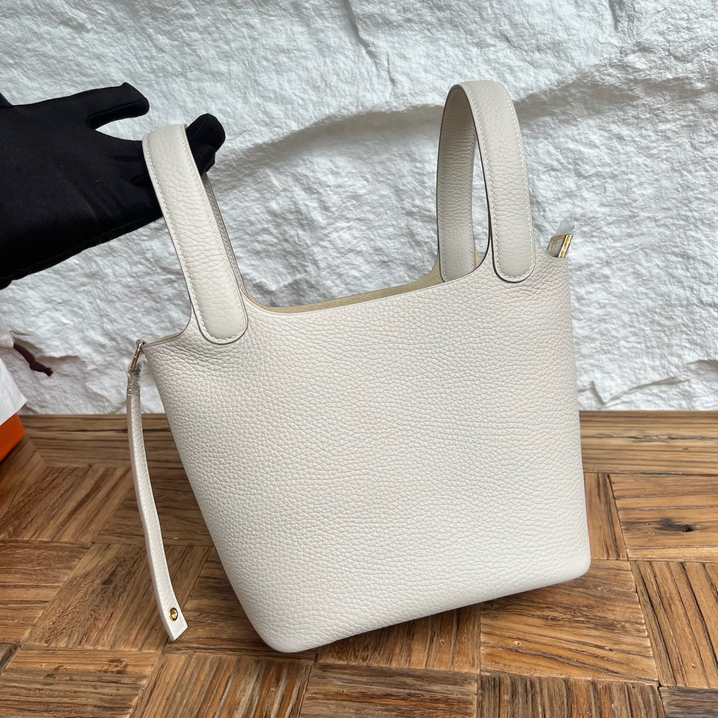 Spot Picotin 18cm Clemence original cow tc leather Color: Ck10 milkshake white, fully handmade wax stitching Gold buckle Stock - Image 9