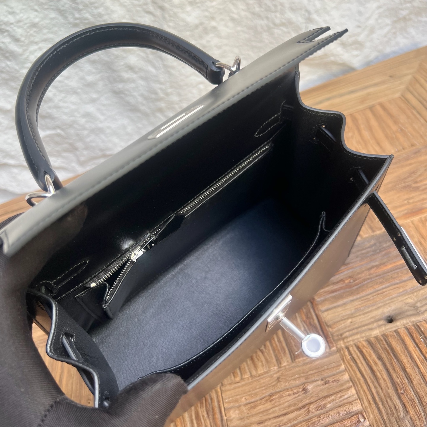 Kelly 25cm Box Leather Color: Ck89 black Noir fully handmade wax thread sewing Silver buckle customized✈️ - Image 6