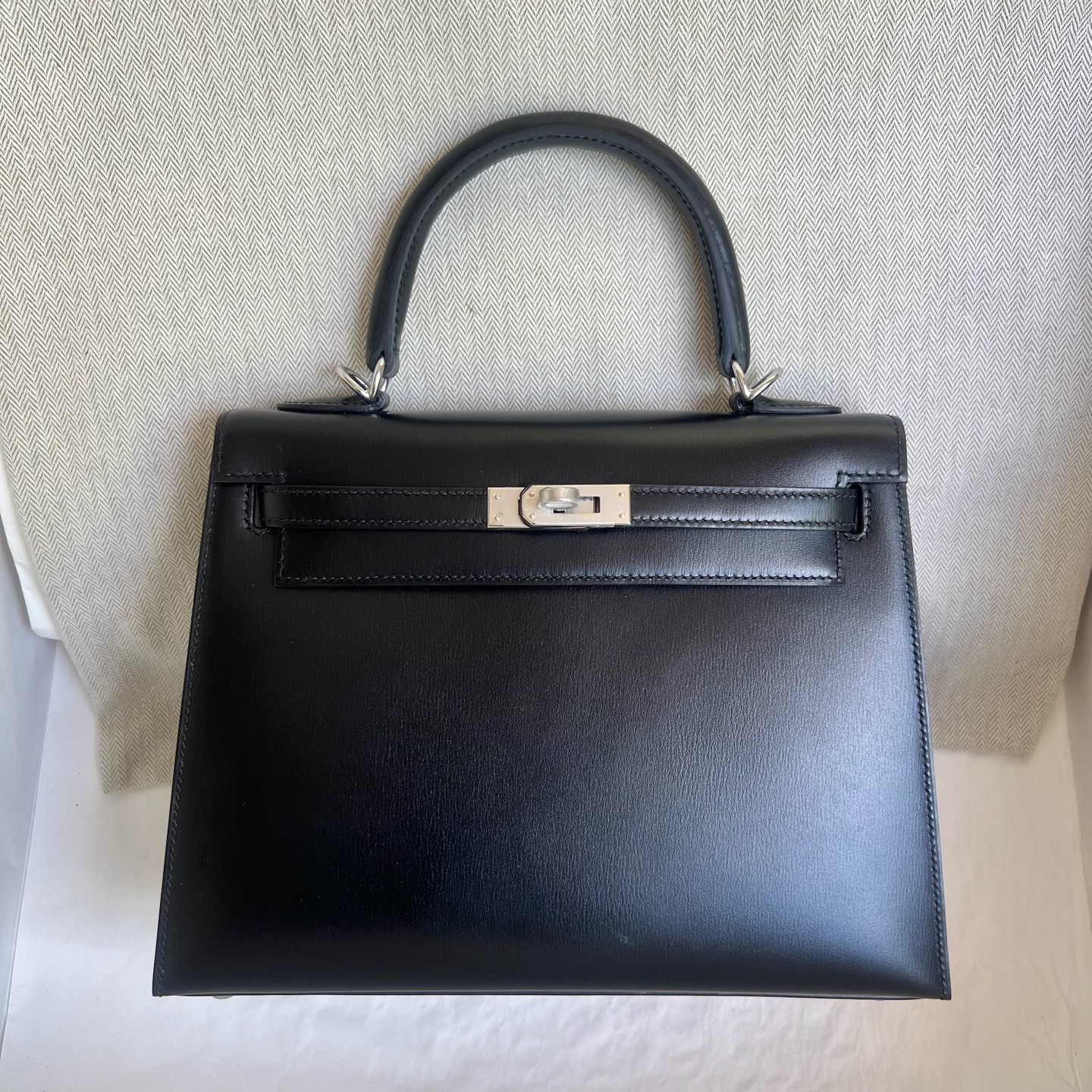 Kelly 25cm Box Leather Color: Ck89 black Noir fully handmade wax thread sewing Silver buckle customized✈️ - Image 12