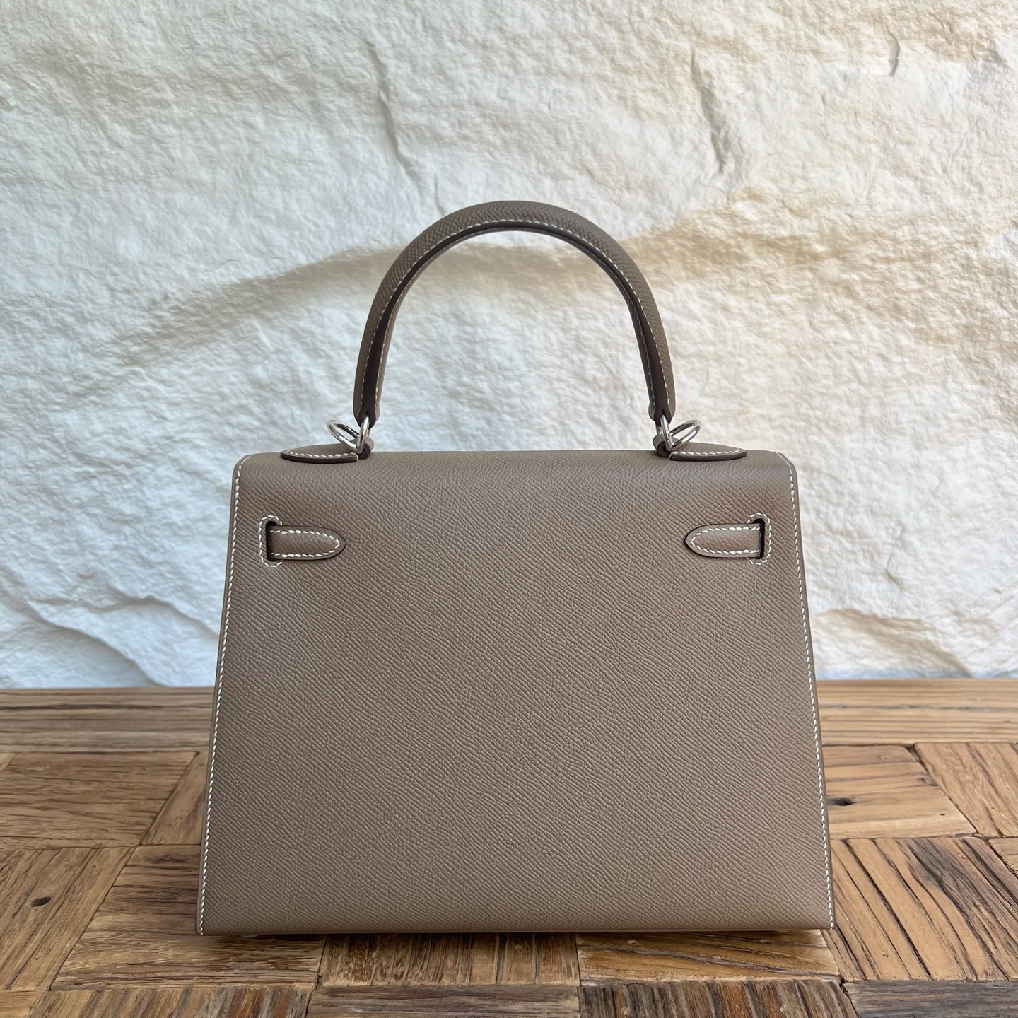 Spot Kelly 25cm Epsom Color: Ck18 elephant gray, fully handmade wax thread sewing Silver buckle Stock - Image 4