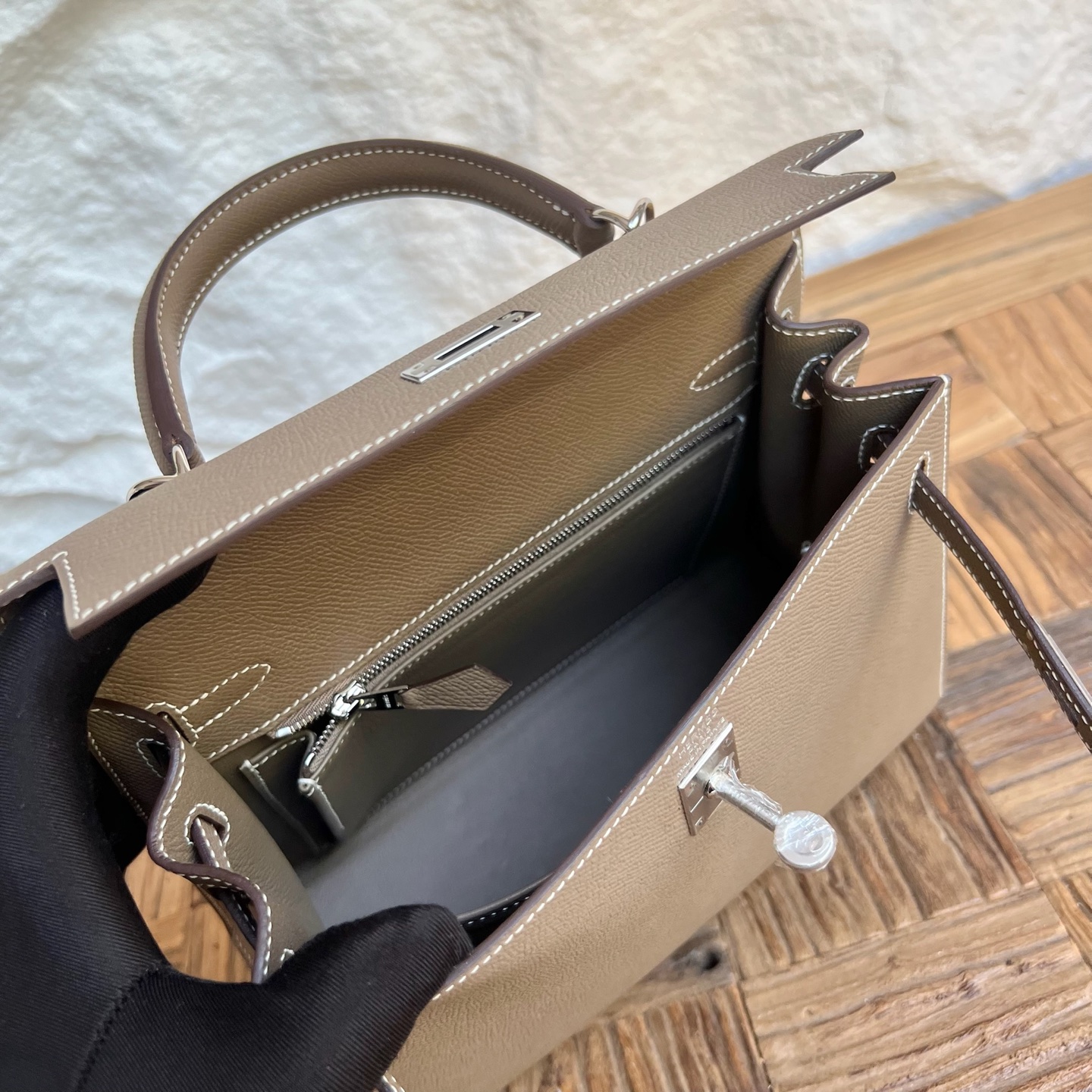 Spot Kelly 25cm Epsom Color: Ck18 elephant gray, fully handmade wax thread sewing Silver buckle Stock - Image 6