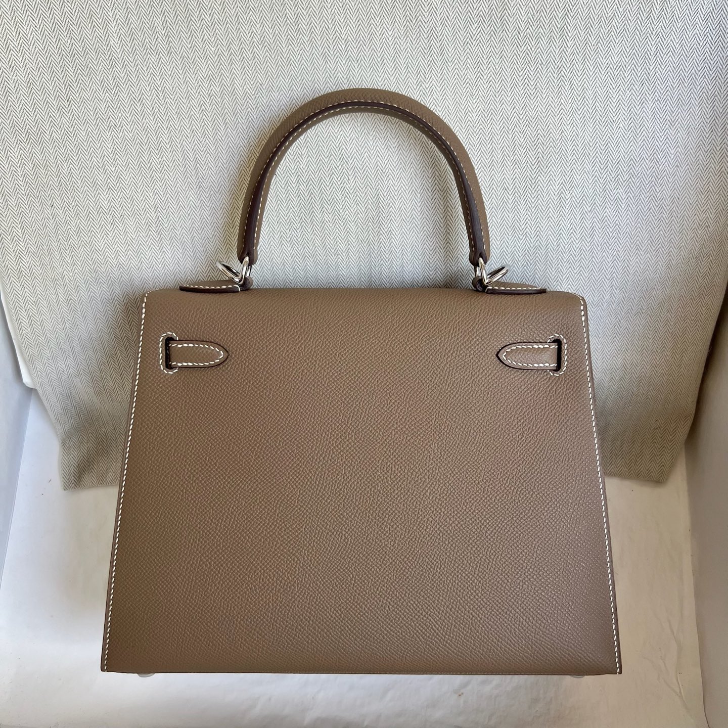 Spot Kelly 25cm Epsom Color: Ck18 elephant gray, fully handmade wax thread sewing Silver buckle Stock - Image 13