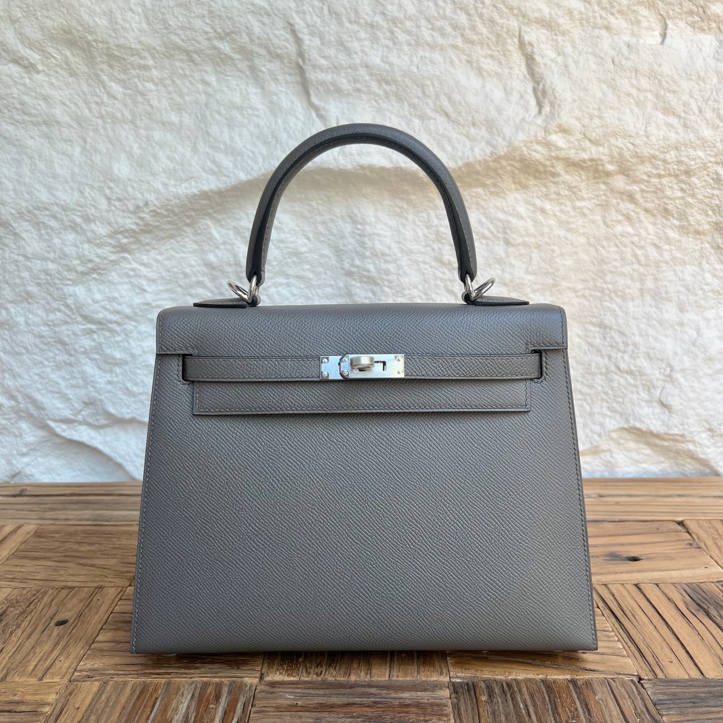 Kelly 25cm Epsom Color: 0L cumulonimbus gray, fully handmade wax stitching Silver buckle customized✈️