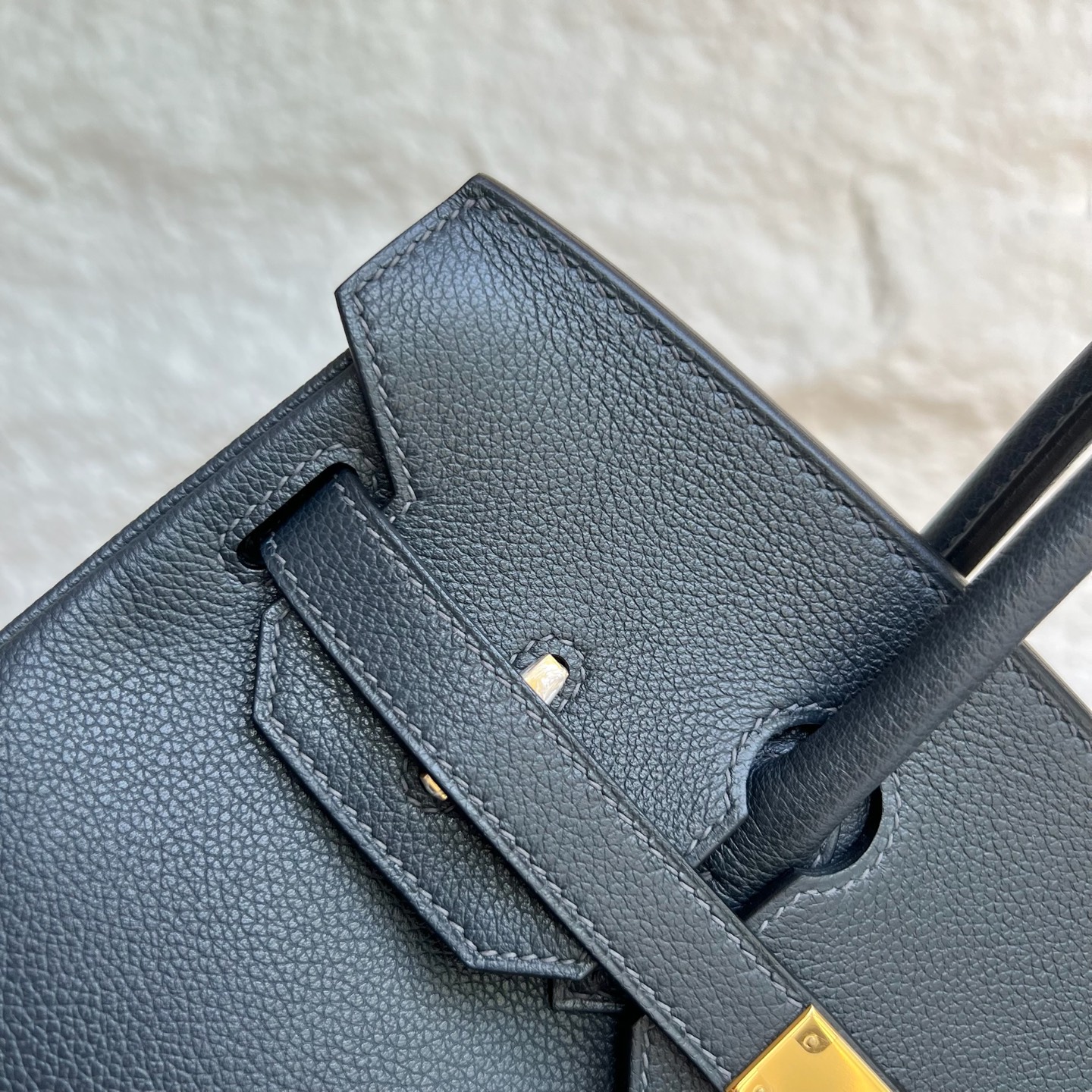 In stock Birkin Shoulder 29 Evercolor Color: 3Y sailor blue Fully handmade wax thread sewing Gold buckle Stock - Image 2
