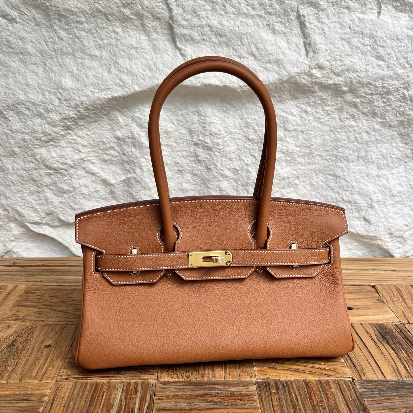 In stock Birkin Shoulder 29 Evercolor Color: 37 golden brown Gold Fully handmade wax thread sewing Gold buckle Stock - Image 10