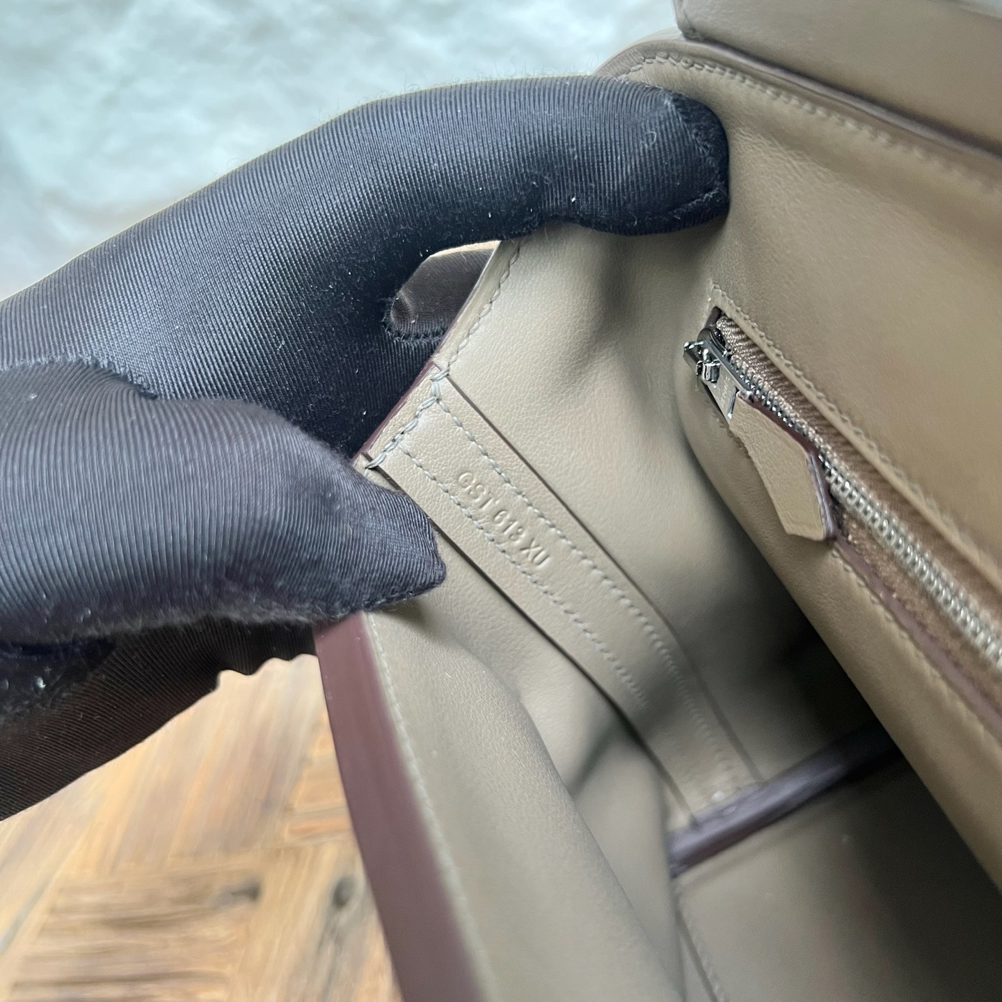 Mini 2424 Suede/Swift Color: Ck18 elephant gray Fully handmade wax stitching Silver buckle customized✈️ - Image 7