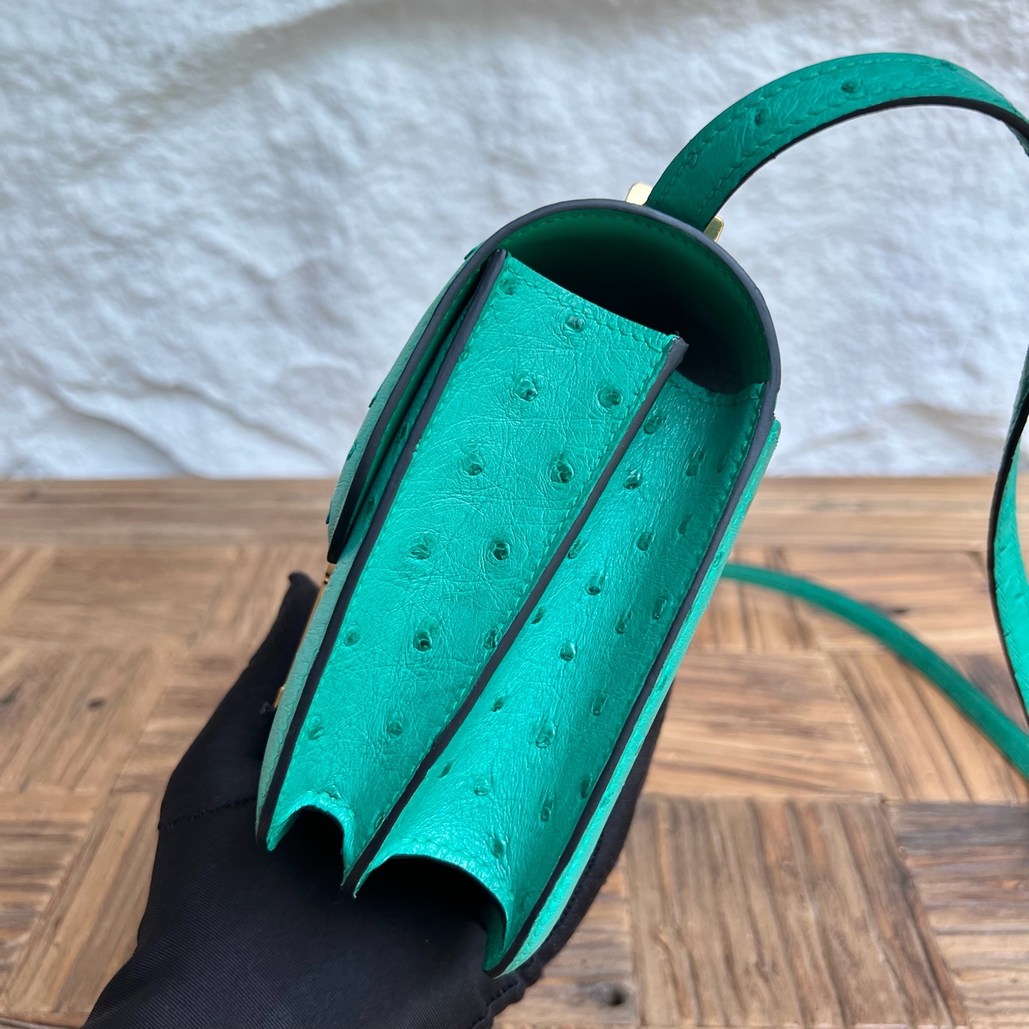 Spot Constance 18cm Ostrich original imported kk South African ostrich skin Color: U1 Verona Green Fully handmade wax stitching Gold buckle Stock - Image 4