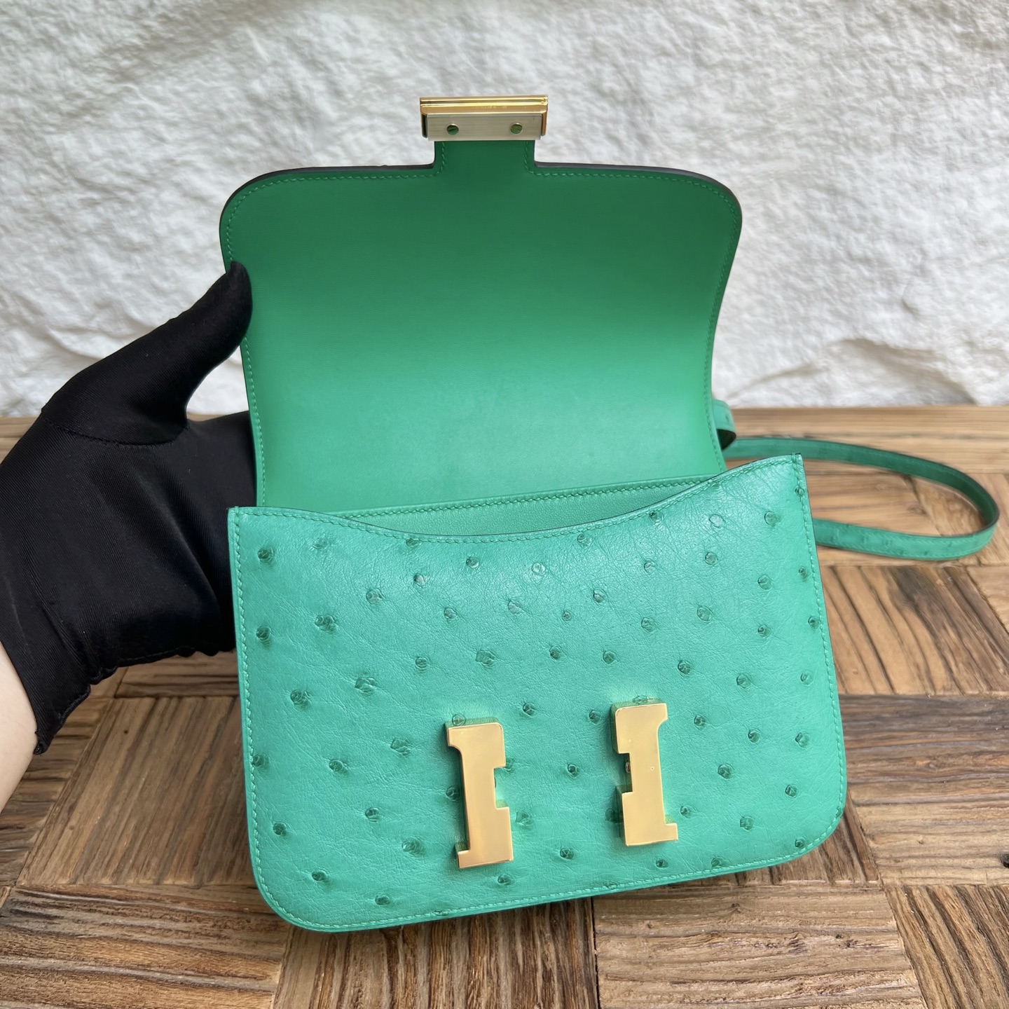 Spot Constance 18cm Ostrich original imported kk South African ostrich skin Color: U1 Verona Green Fully handmade wax stitching Gold buckle Stock - Image 7