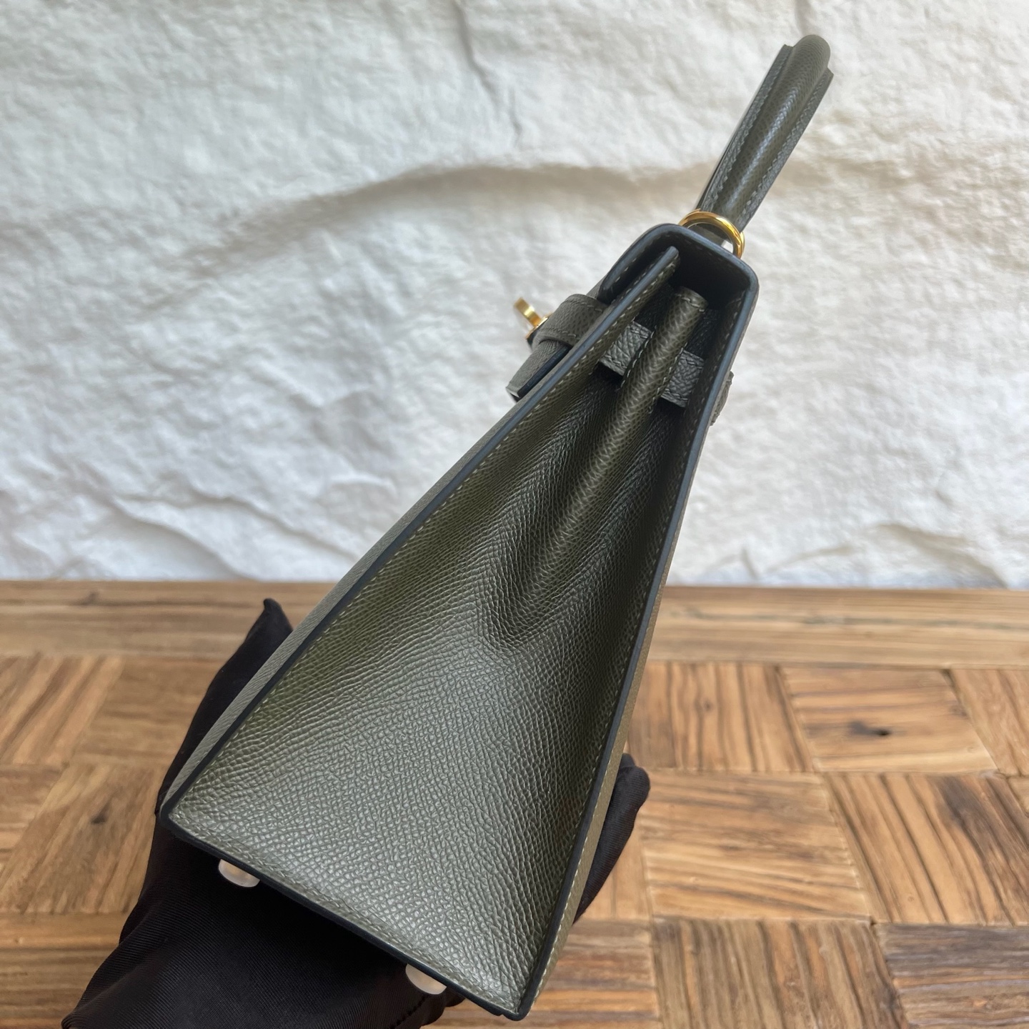 Spot Kelly 25cm Epsom Color: 6H olive green Fully handmade wax stitching Gold buckle Stock - Image 3