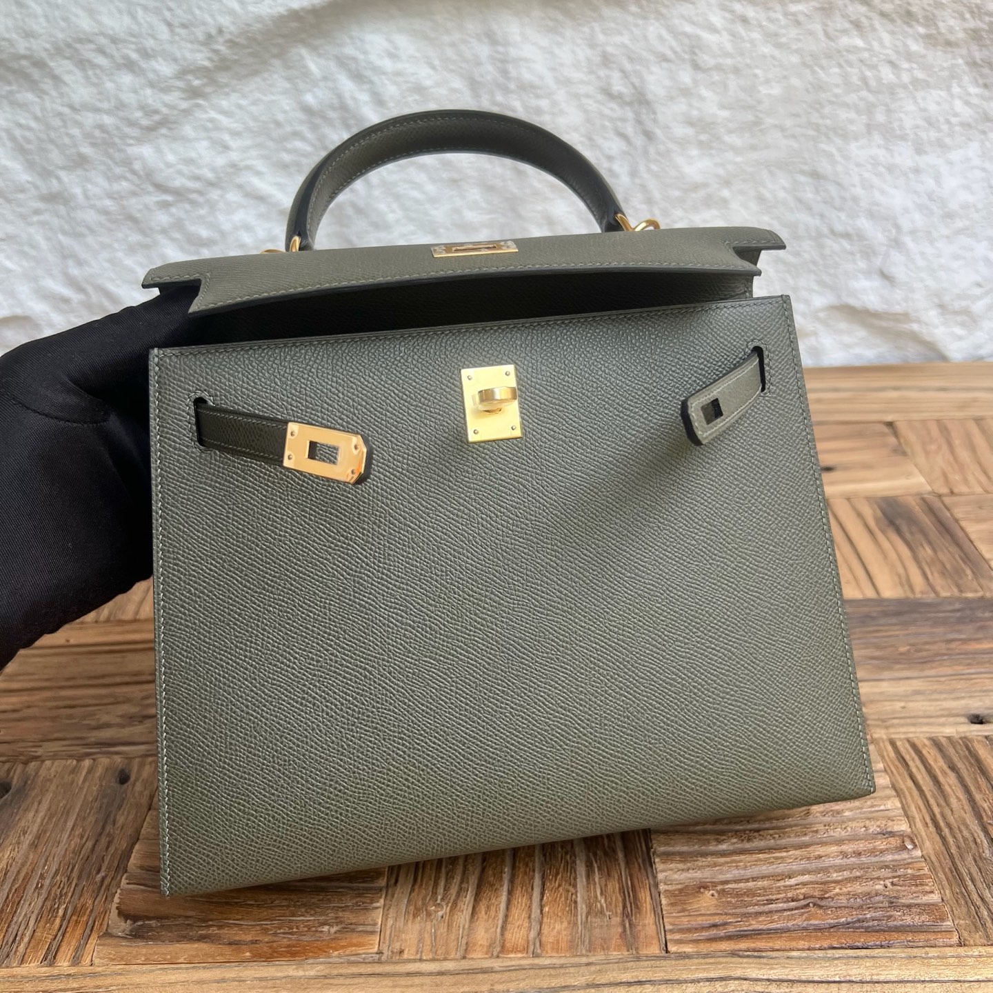 Spot Kelly 25cm Epsom Color: 6H olive green Fully handmade wax stitching Gold buckle Stock - Image 7