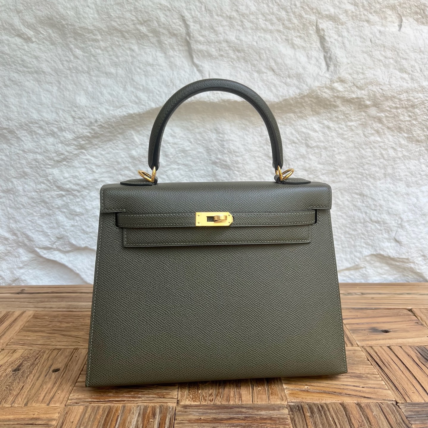 Spot Kelly 25cm Epsom Color: 6H olive green Fully handmade wax stitching Gold buckle Stock - Image 10