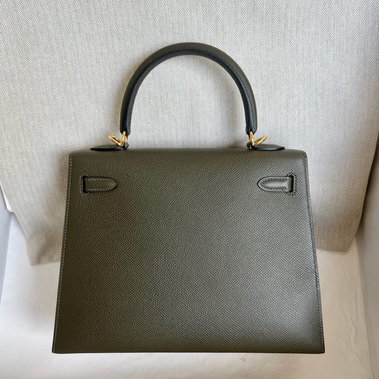 Spot Kelly 25cm Epsom Color: 6H olive green Fully handmade wax stitching Gold buckle Stock - Image 13