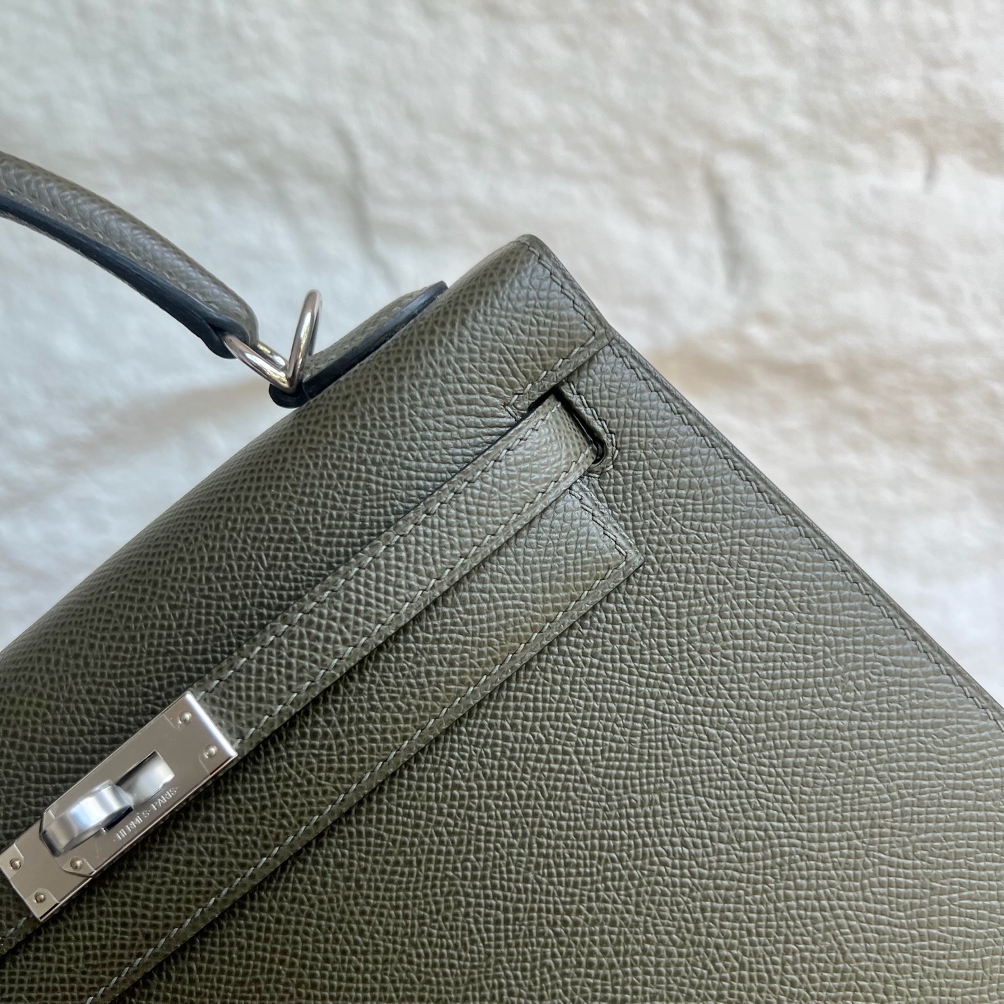 Spot Kelly 25cm Epsom Color: 6H olive green Fully handmade wax stitching Silver buckle Stock - Image 2