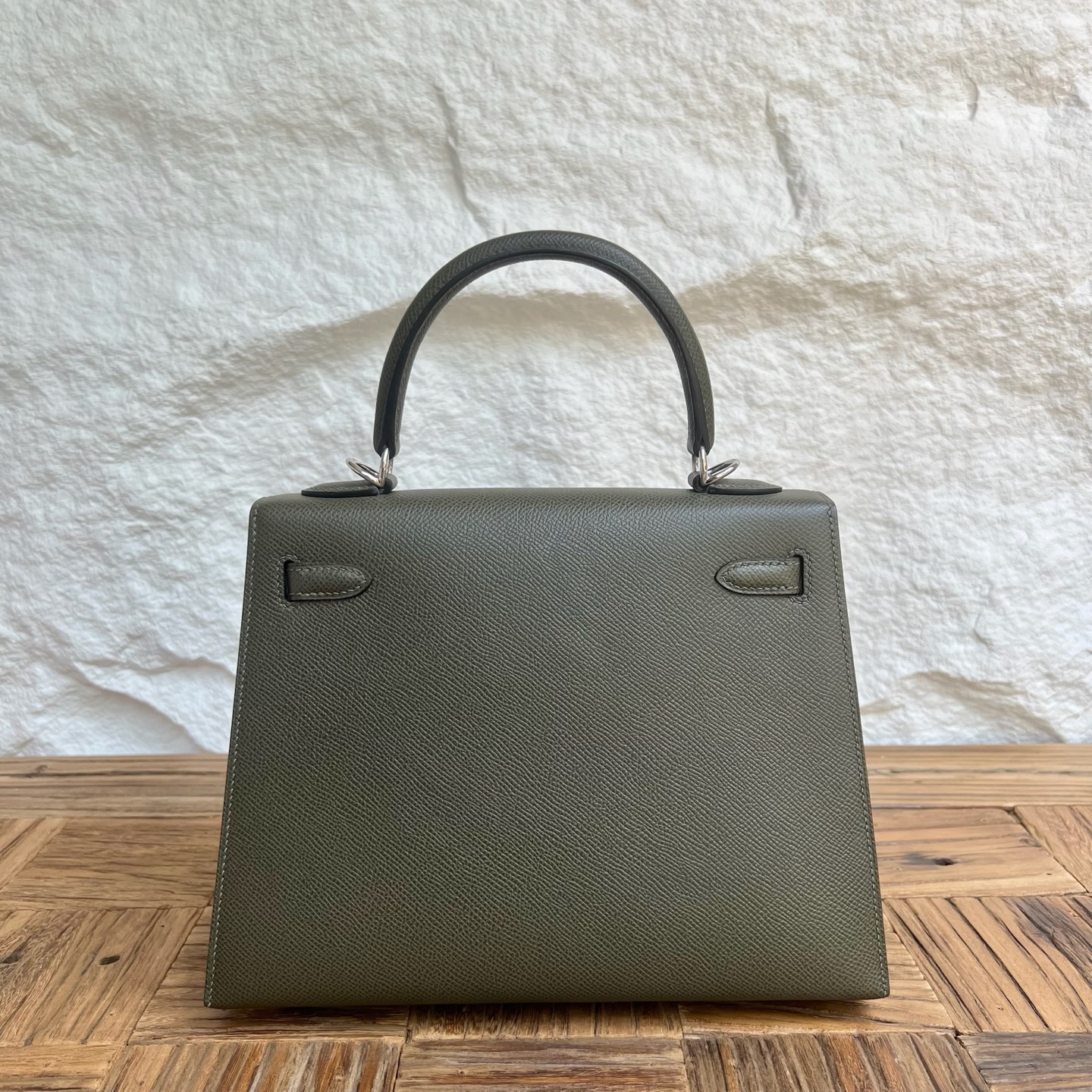 Spot Kelly 25cm Epsom Color: 6H olive green Fully handmade wax stitching Silver buckle Stock - Image 4