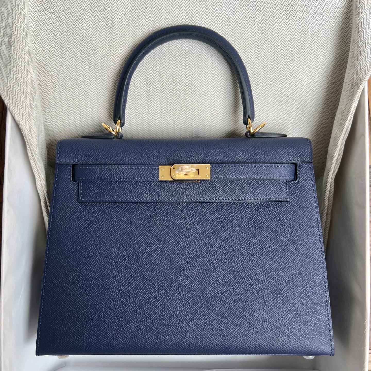 Kelly 25cm Epsom Color: 73 sapphire blue Fully handmade wax stitching Gold buckle customized✈️ - Image 12