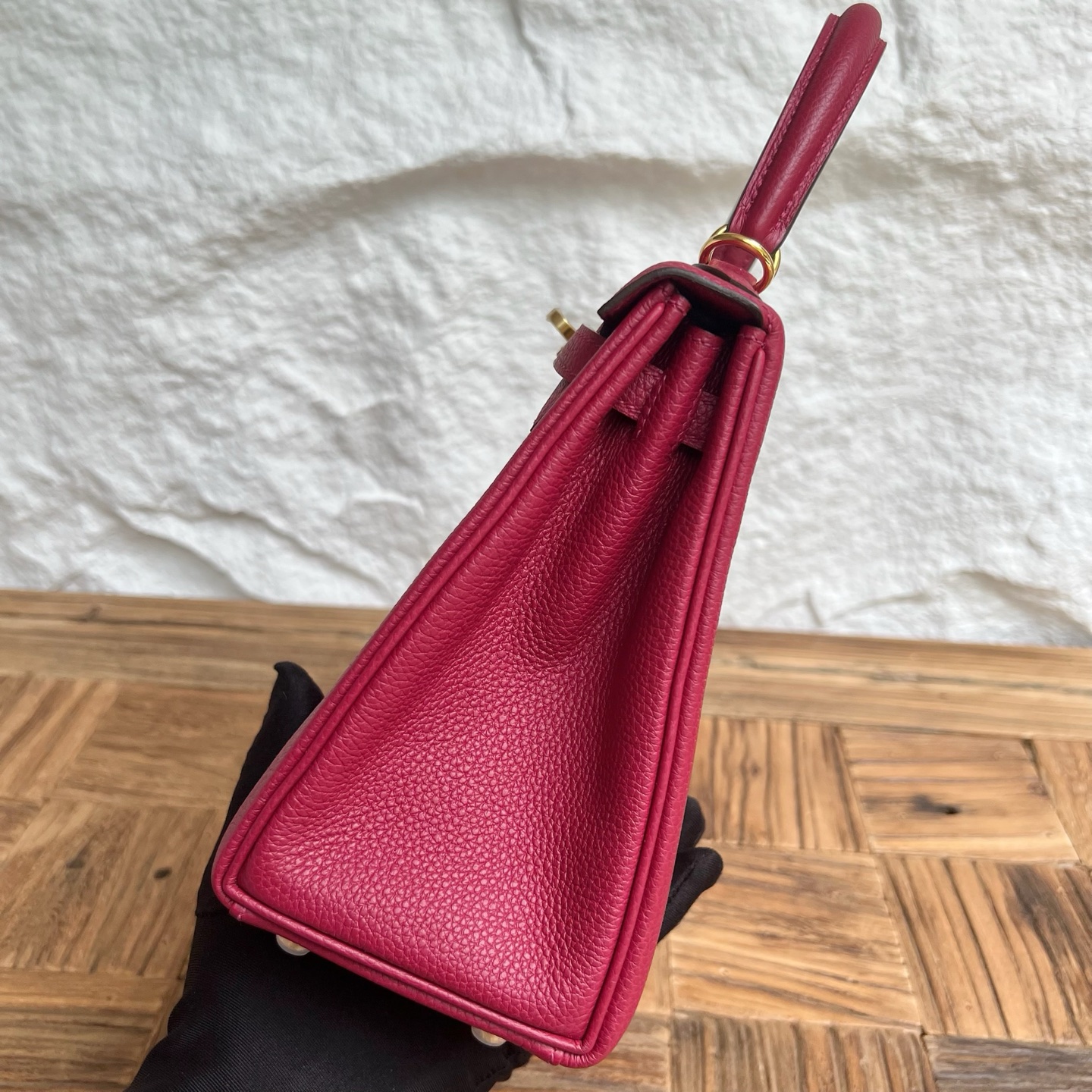 Kelly 25cm Togo original calfskin imported from Germany Color: K1 pomegranate red Fully handmade wax stitching Gold buckle customized✈️ - Image 3