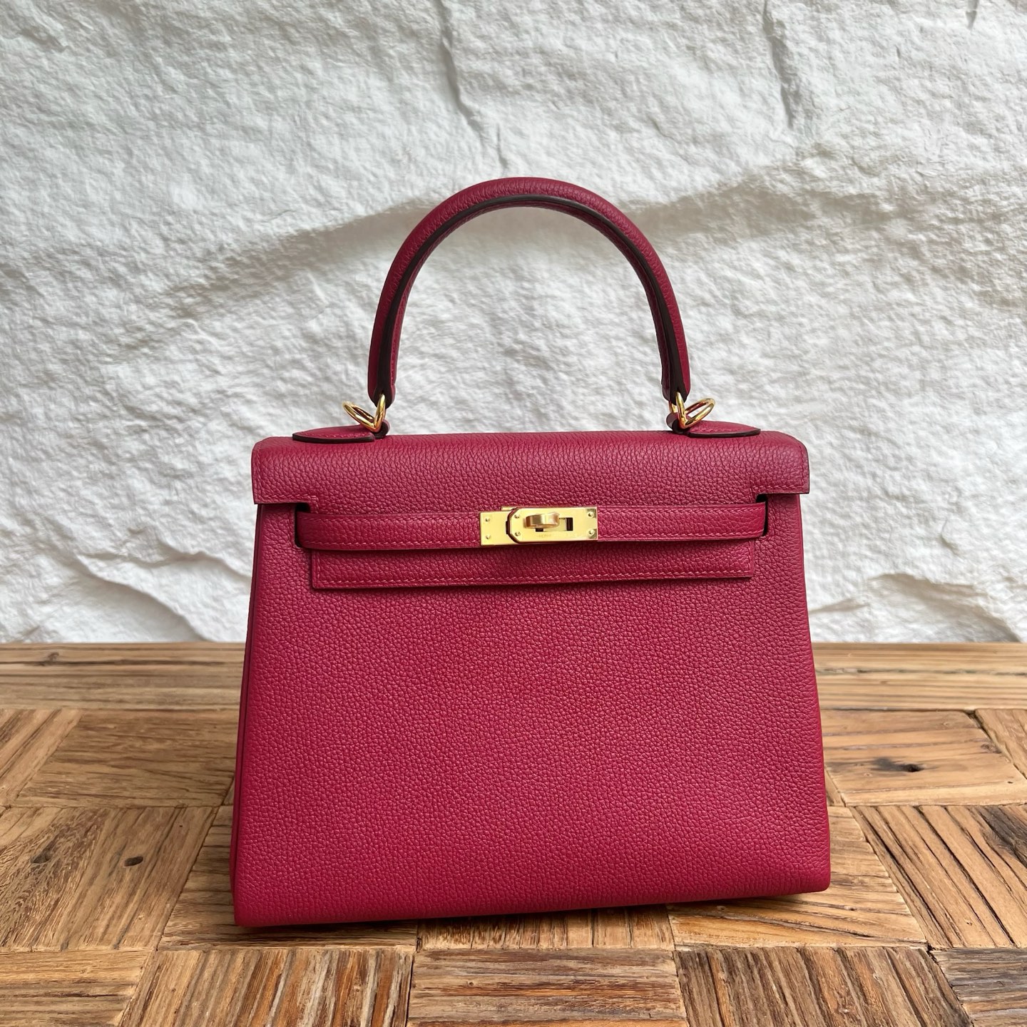 Kelly 25cm Togo original calfskin imported from Germany Color: K1 pomegranate red Fully handmade wax stitching Gold buckle customized✈️ - Image 10