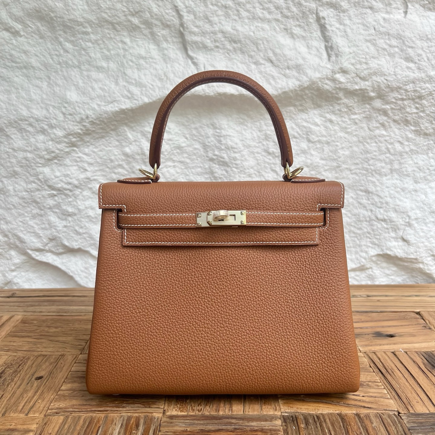 Kelly 25cm Togo original calfskin imported from Germany Color: 37 golden brown Fully handmade wax stitching Light gold buckle customized✈️