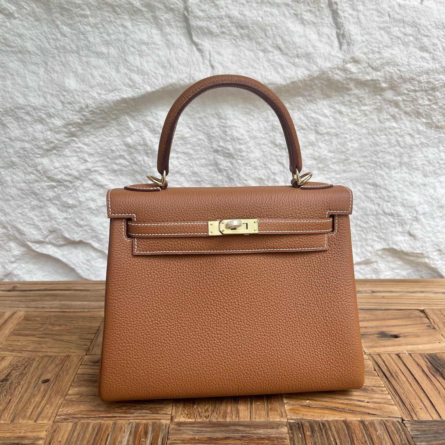 Kelly 25cm Togo original calfskin imported from Germany Color: 37 golden brown Fully handmade wax stitching Light gold buckle customized✈️ - Image 10