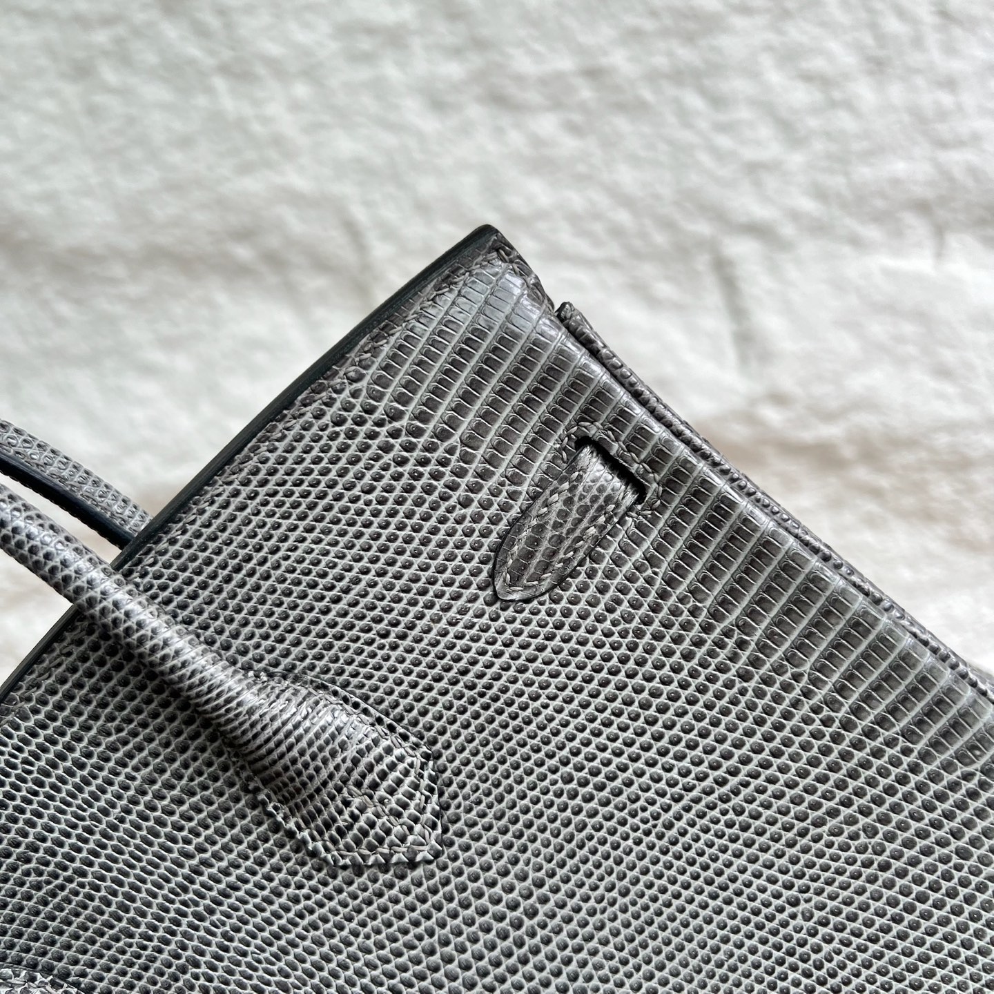 Spot Birkin 25cm Lizard imported glossy lizard skin Color: 82 dark gray Fully handmade wax stitching Ghw Stock - Image 5